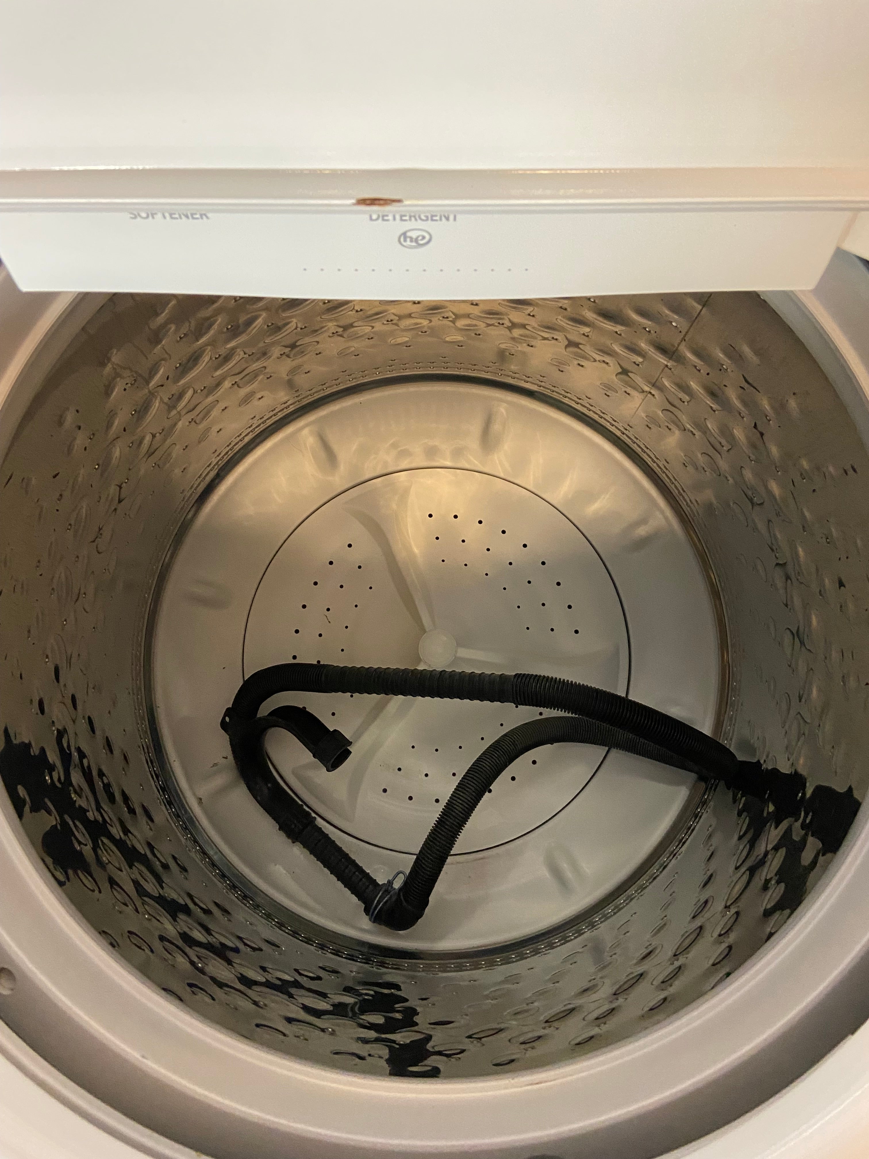 White Whirlpool Cabrio Large Capacity Top Load Washer