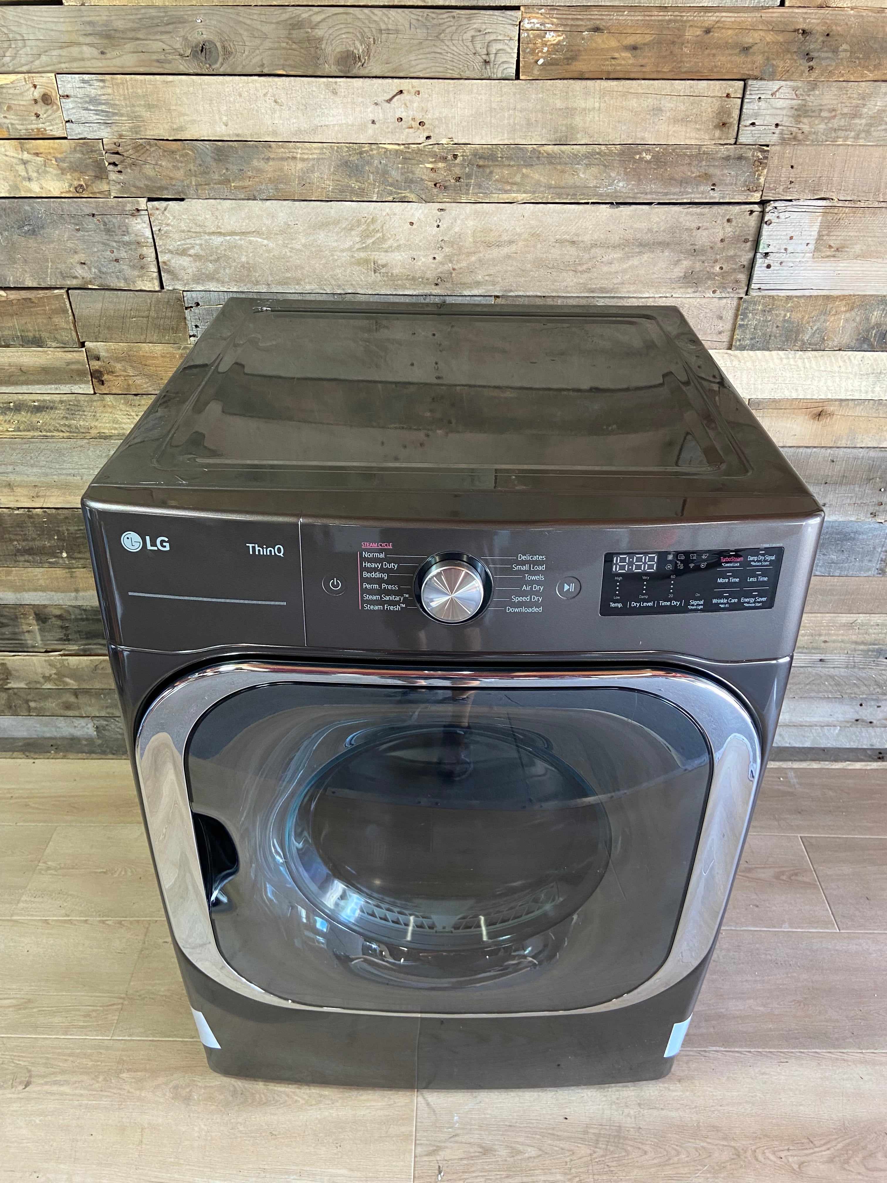 LG 9.0 Cu Ft Smart Gas Dryer w/ TurboSteam & WiFi – Black Steel – DLGX8901B