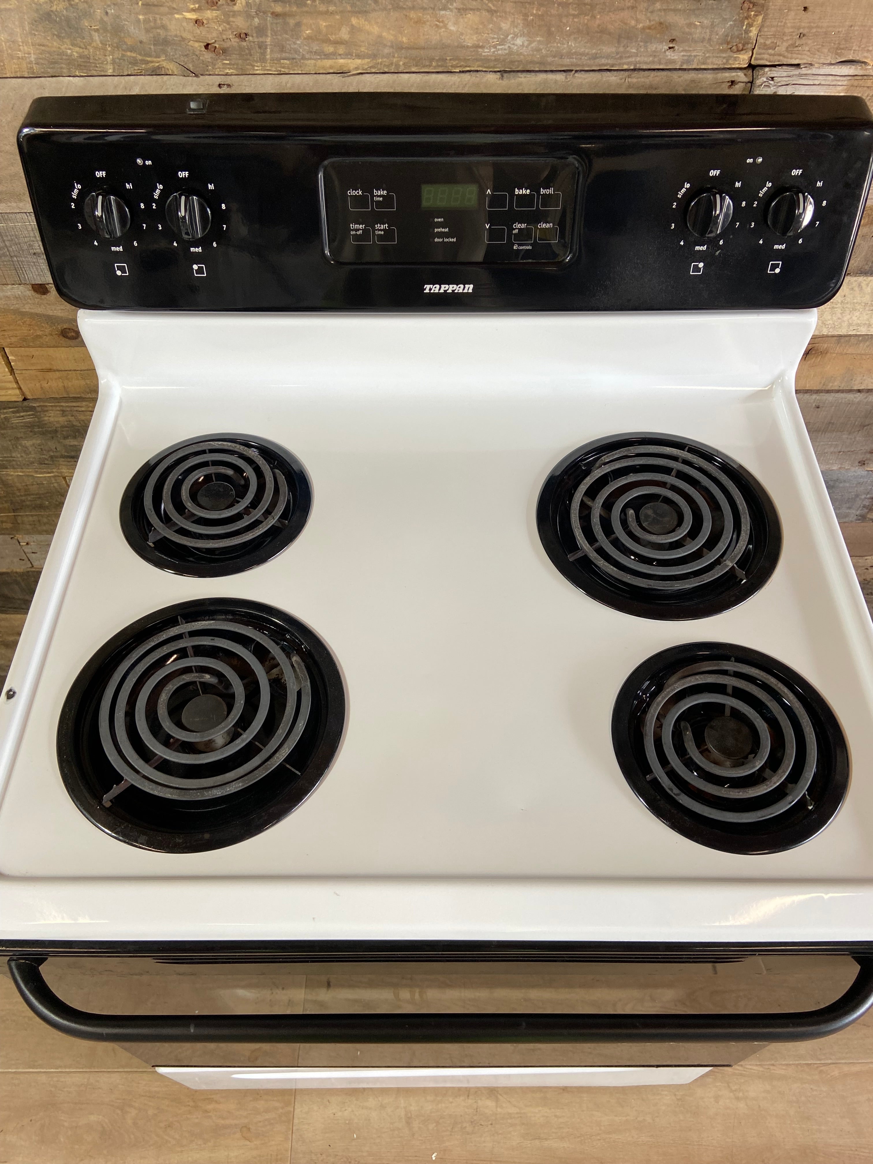 Tappan White & Black 4 Burner Coil Top Range