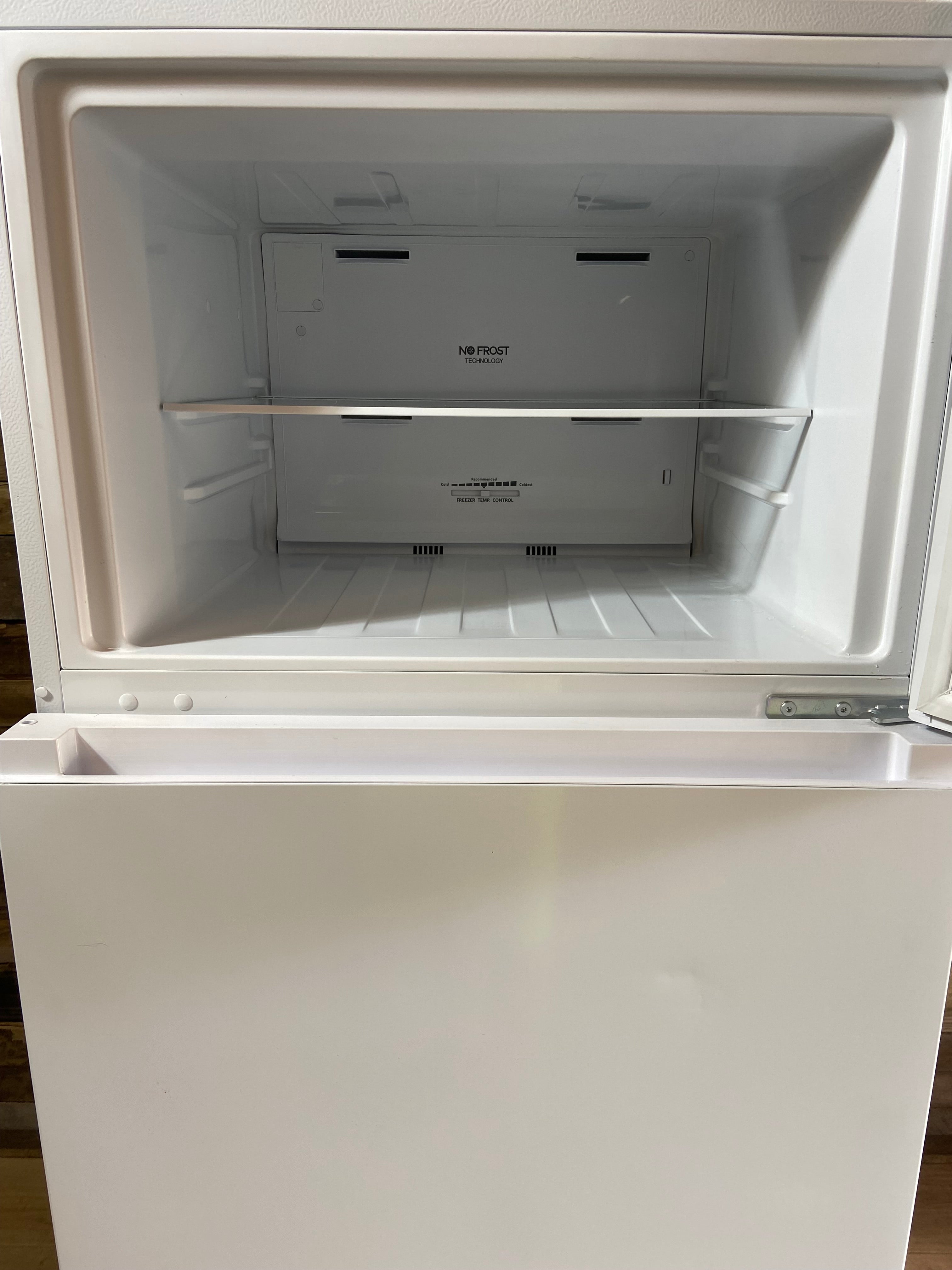 Mora 18 cu. ft. Top Freezer Refrigerator