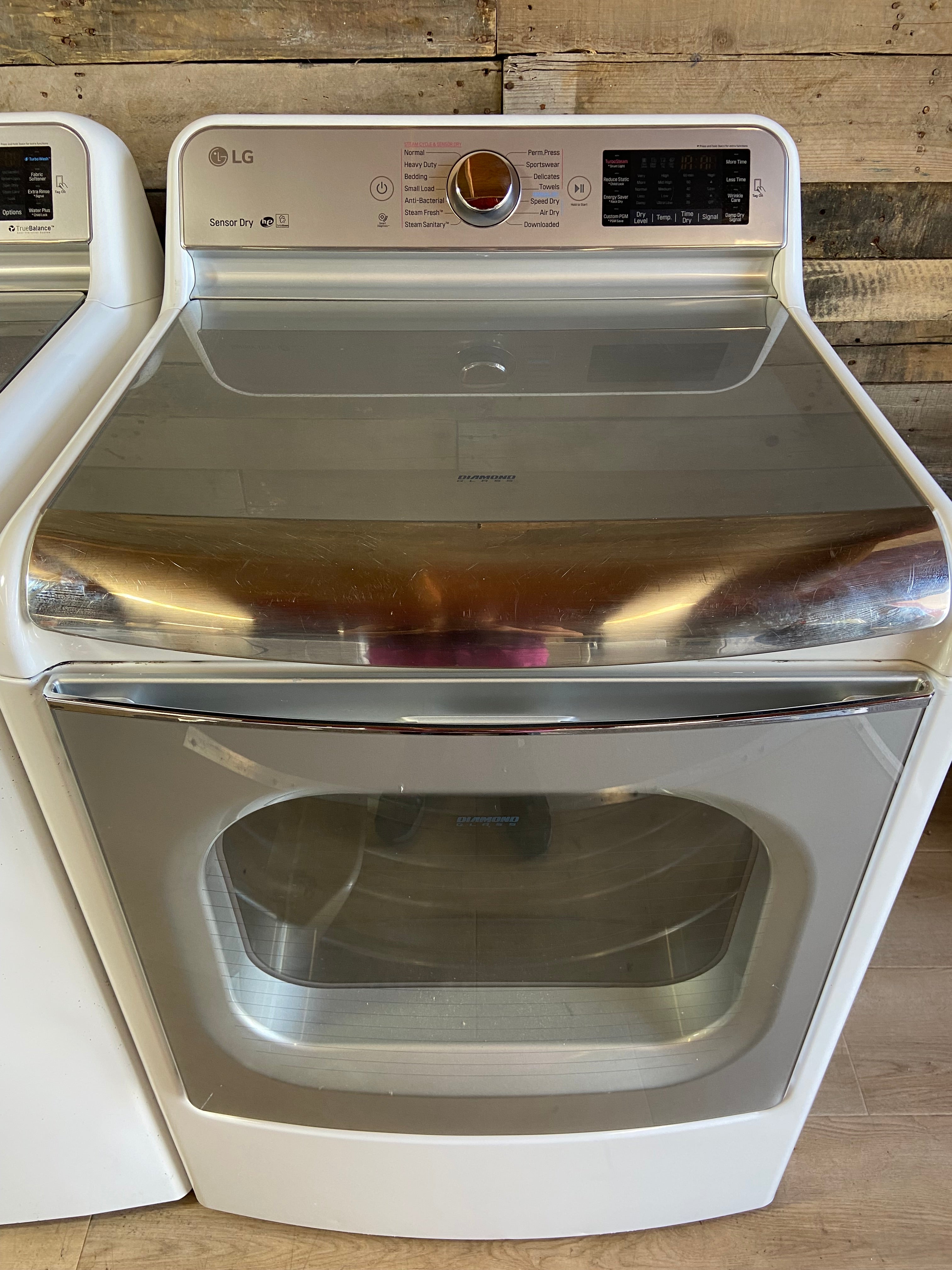 LG White Extra Large Capacity Washer & Dryer Set 5.5 Cu. Ft. Washer / 7.3 Cu. Ft. Dryer