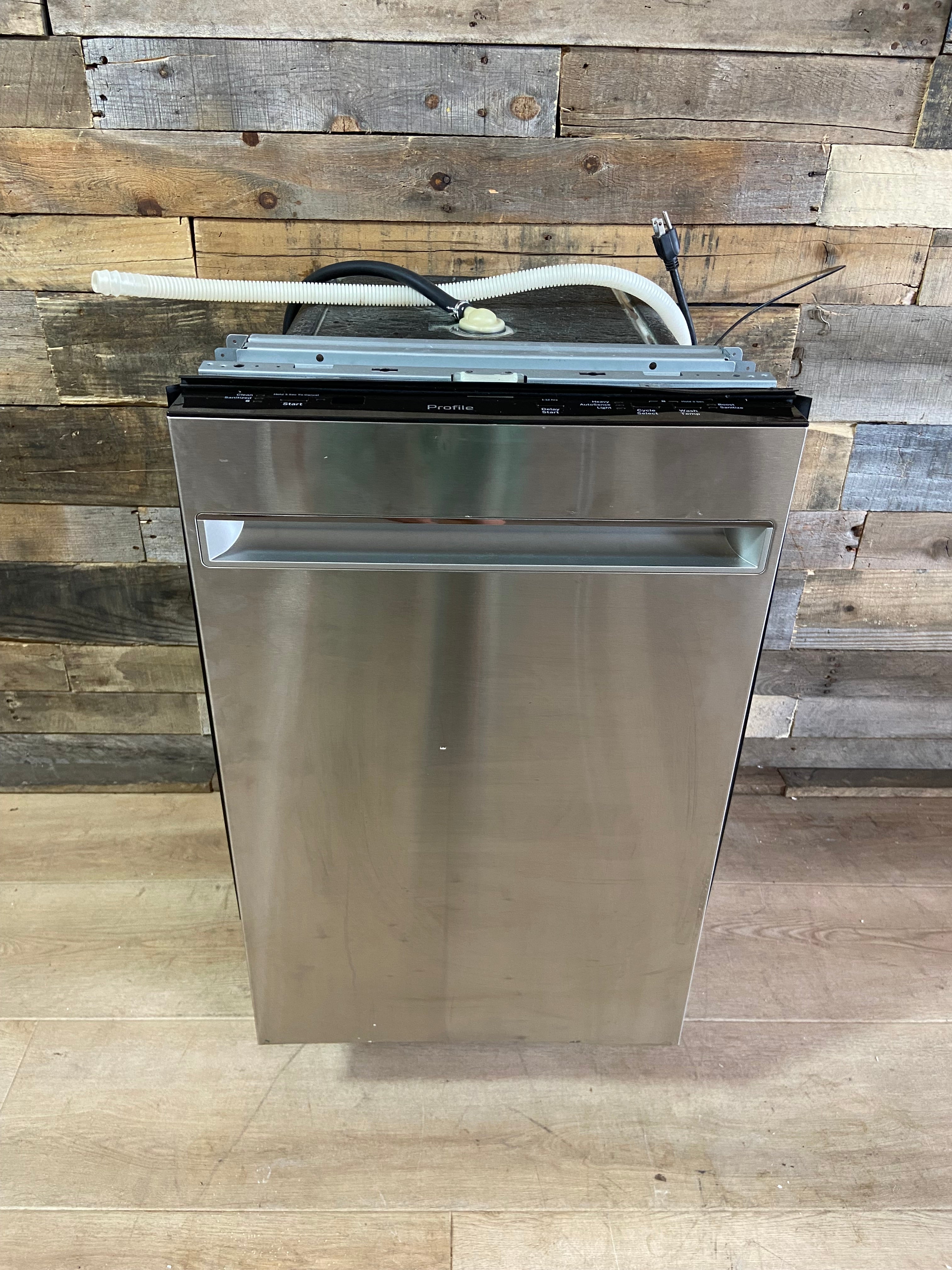 GE Profile™® 18" Stainless Steel Built In Dishwasher