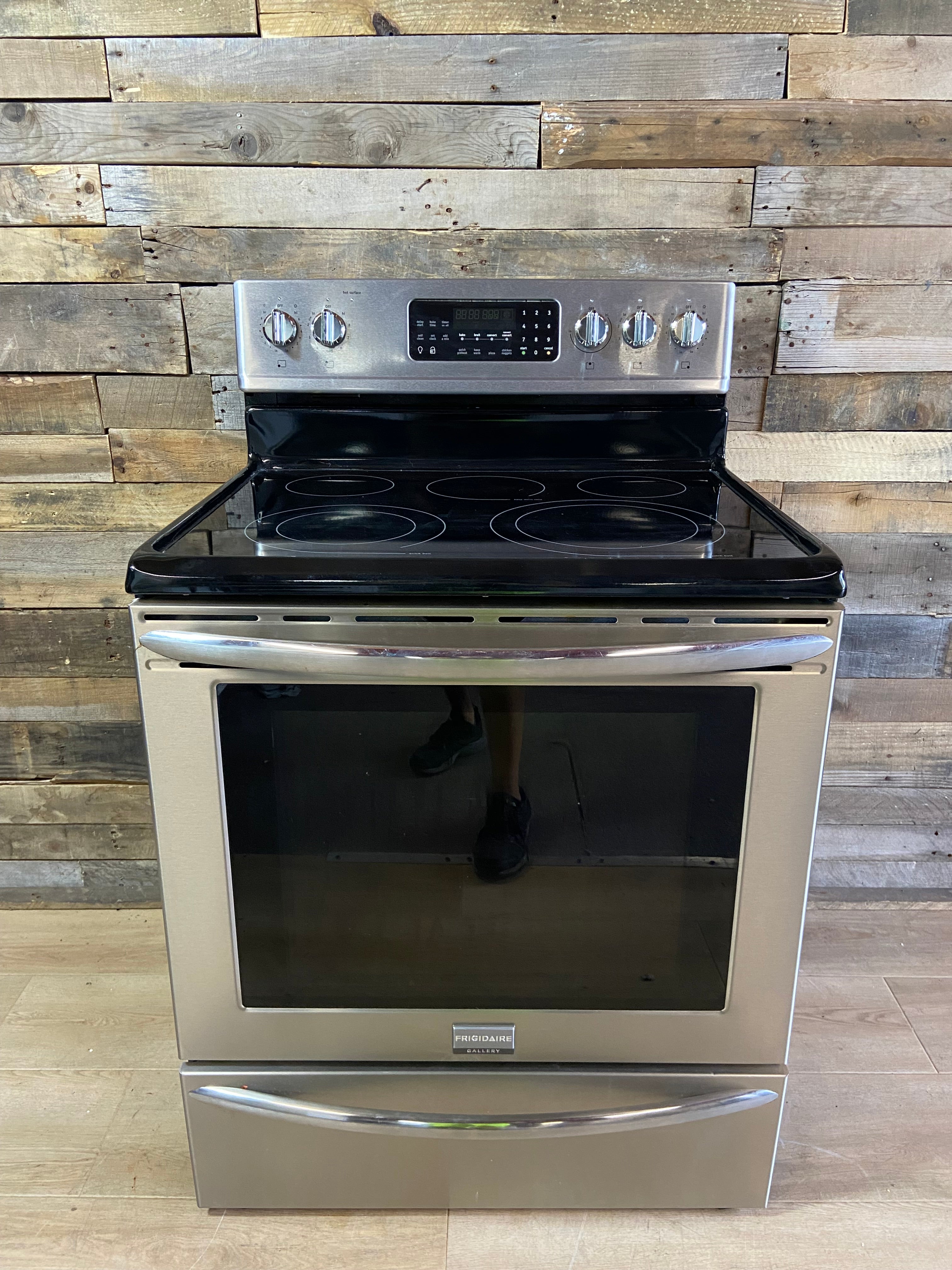 Frigidaire 5 Burner Range Convection Oven