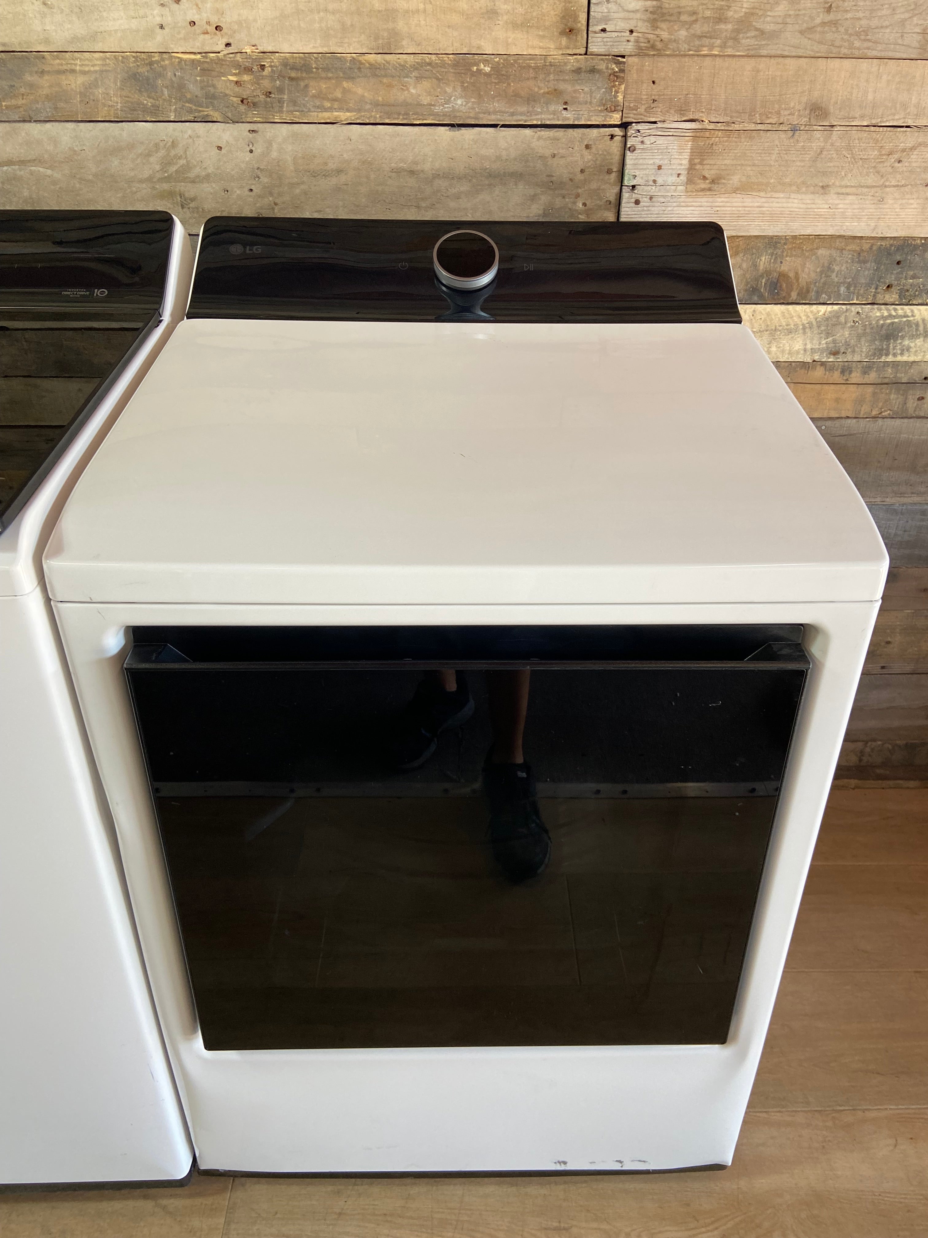 LG WashTower White Smart Laundry Center with ThinQ – 4.5 Cu. Ft. Washer & 7.4 Cu. Ft. Dryer