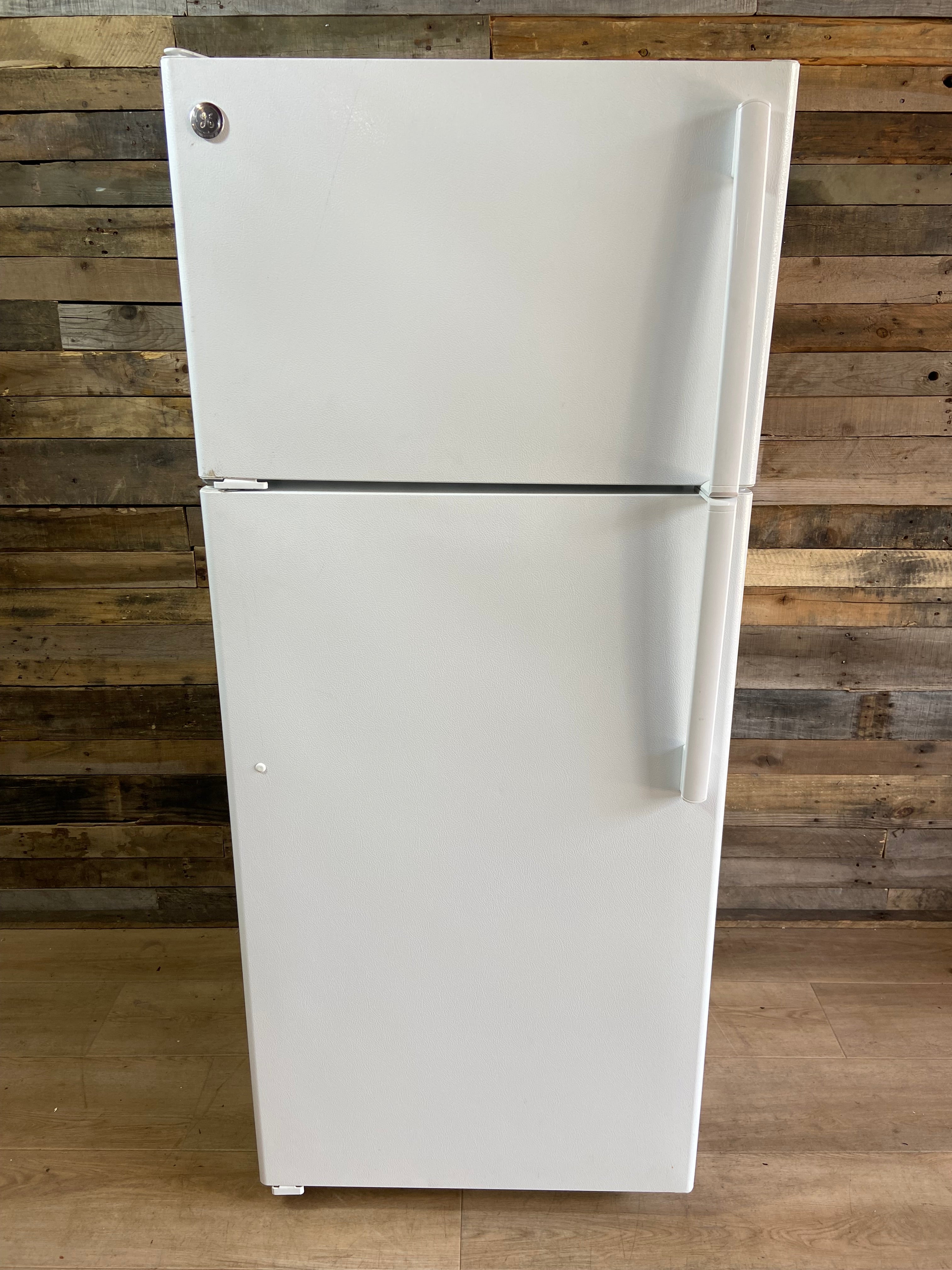 GE White Top/Bottom Refrigerator