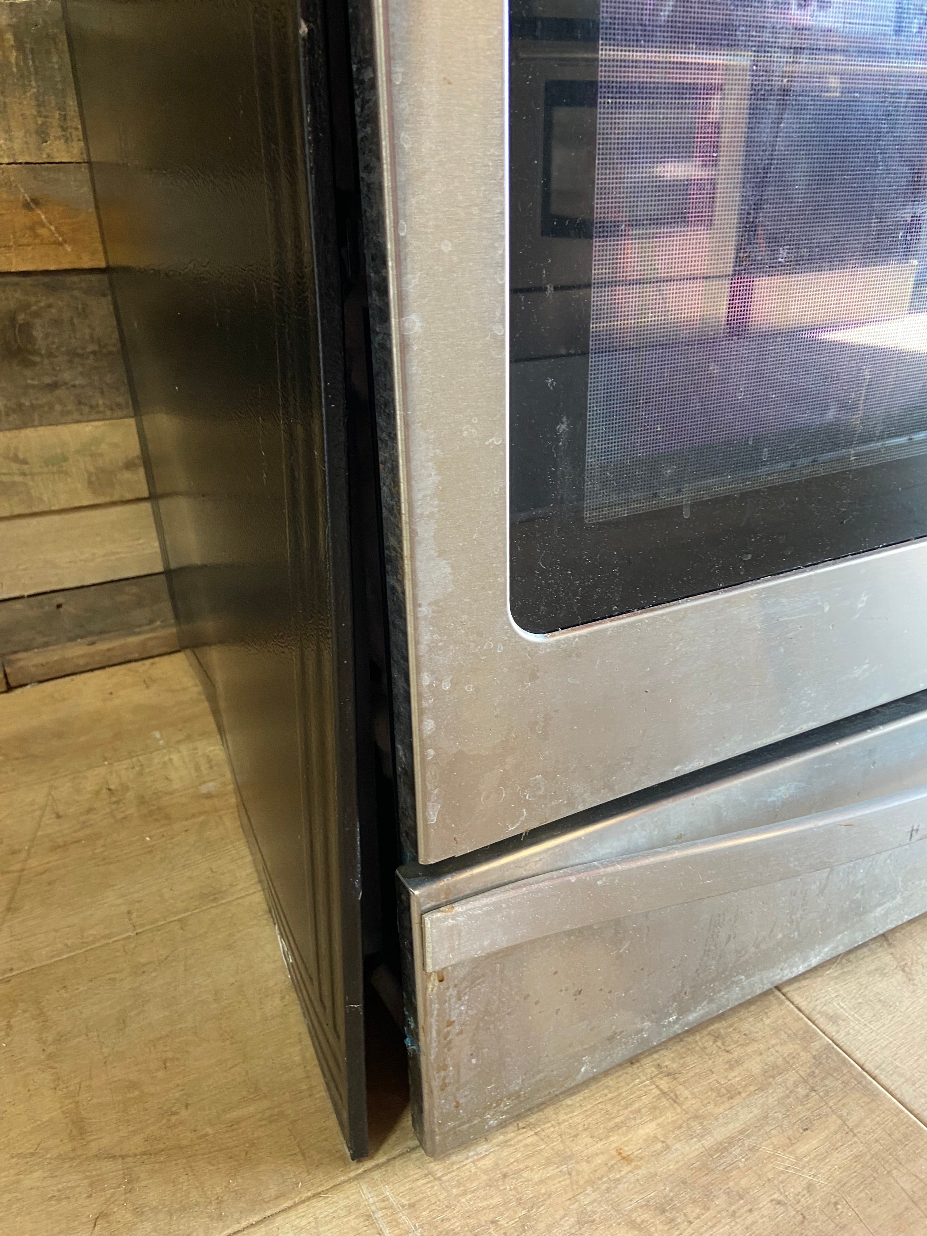 Whirlpool Stainless 5 Burner Convection Slide in Range