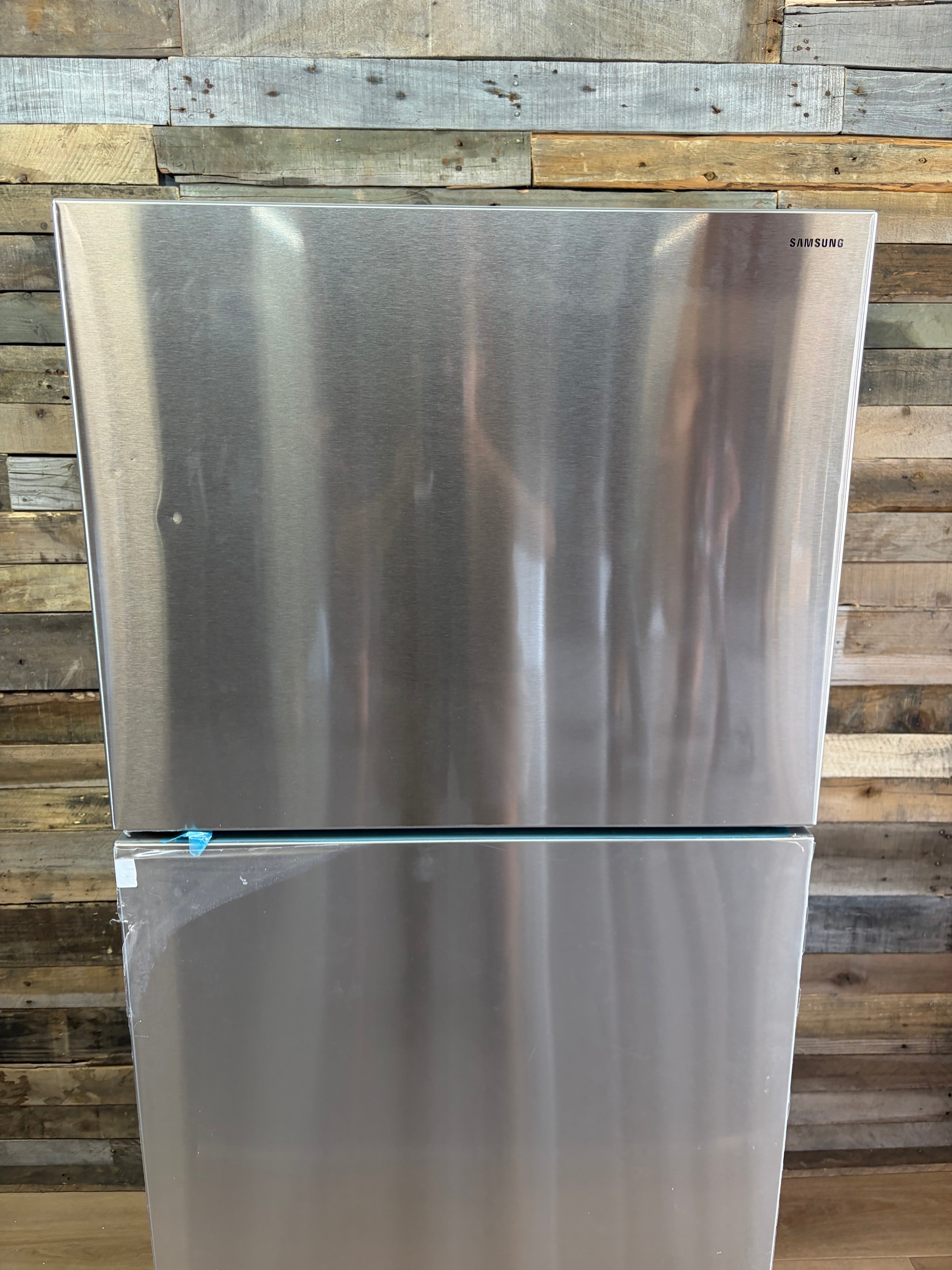 Samsung 15.6-Cu. Ft. Top Freezer Refrigerator with All-Around Cooling