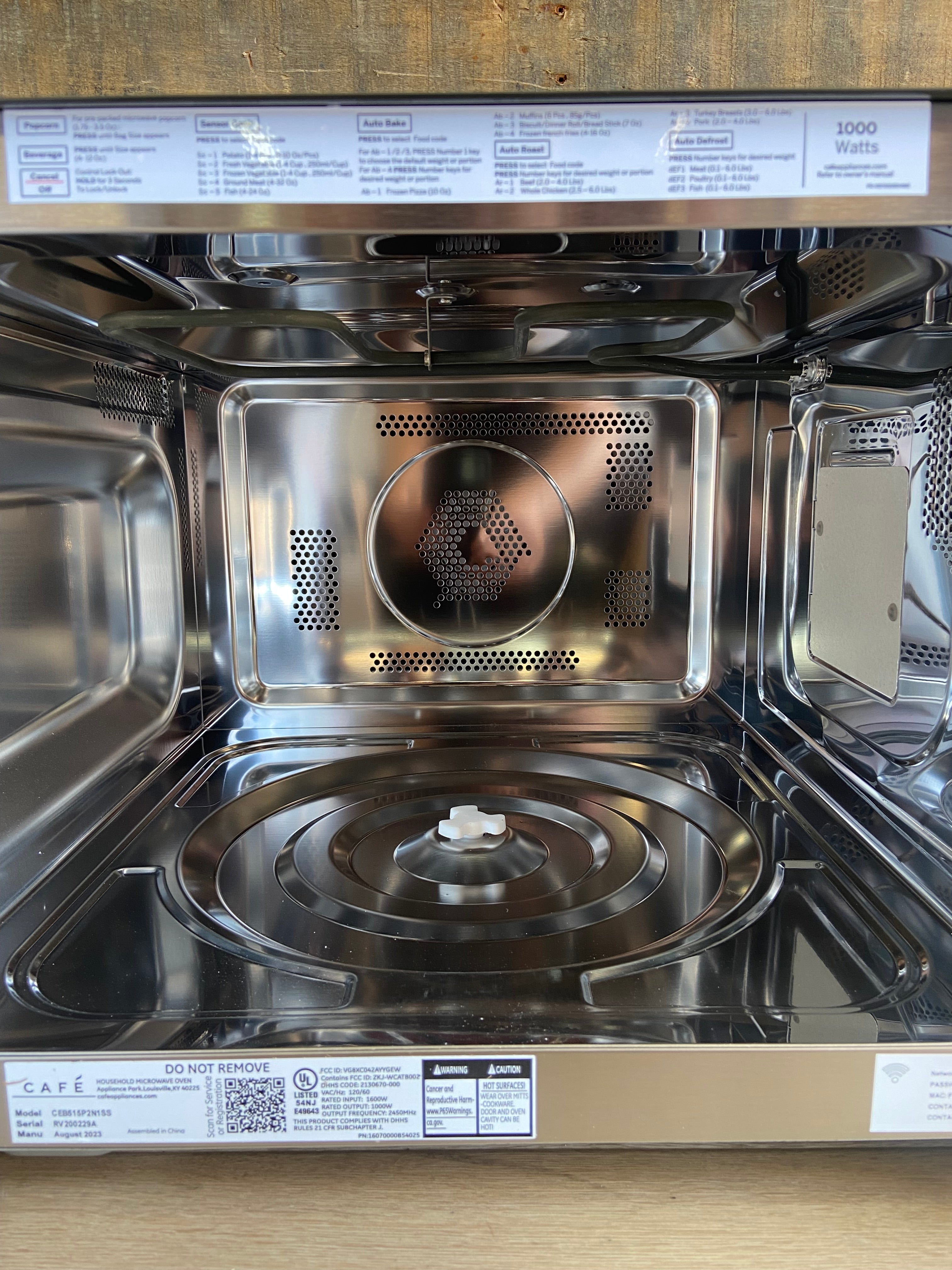 Stainless CAFÉ™ 1.5 Cu. Ft. Smart Countertop Convection/Microwave Oven