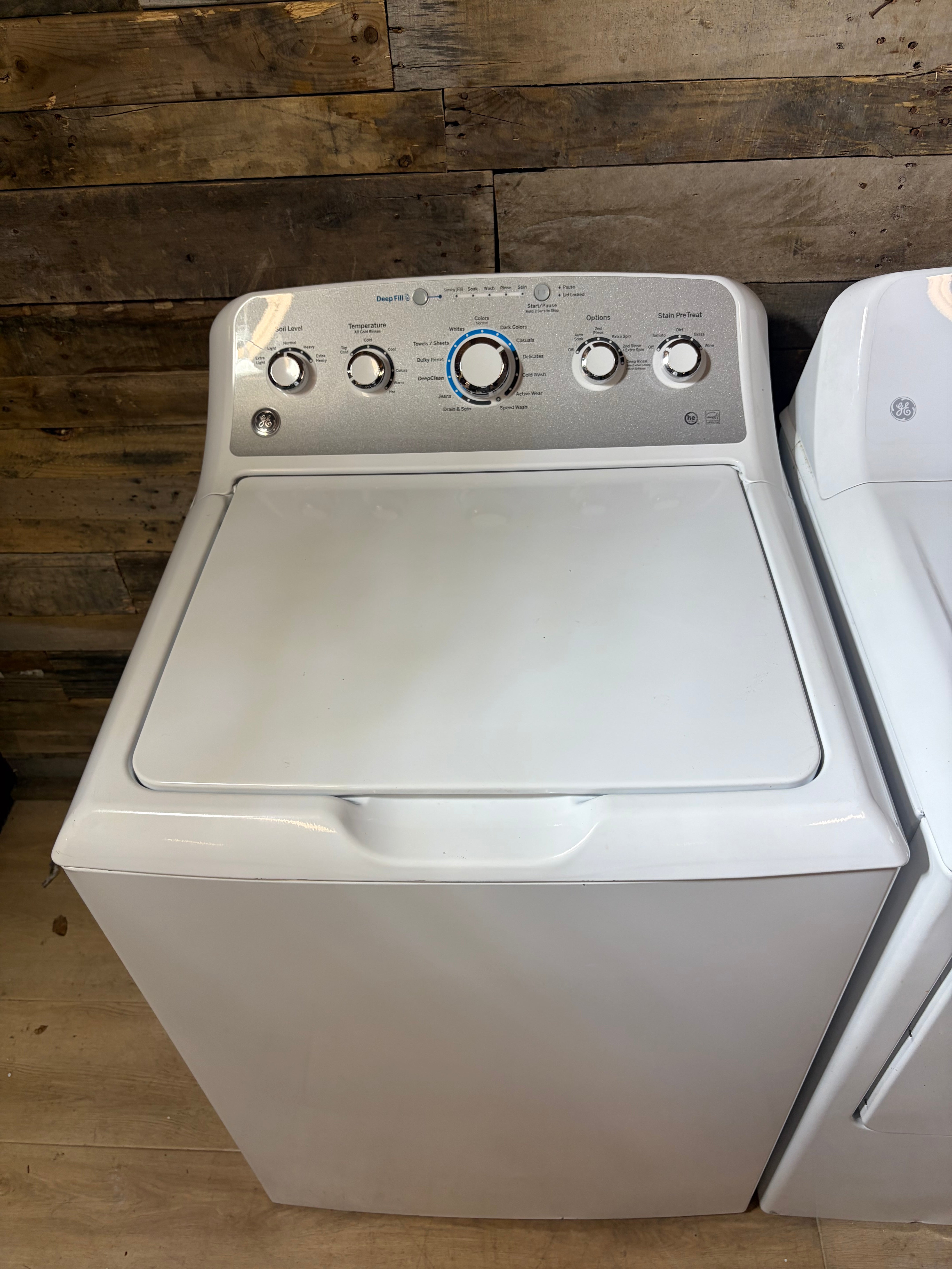 White GE Top Load Set With Agitator