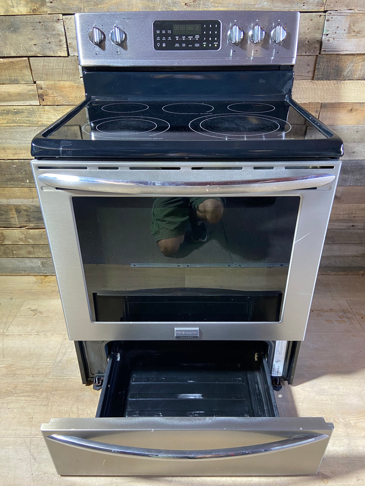 Frigidaire Gallery Stainless Steel Range With Convection Oven