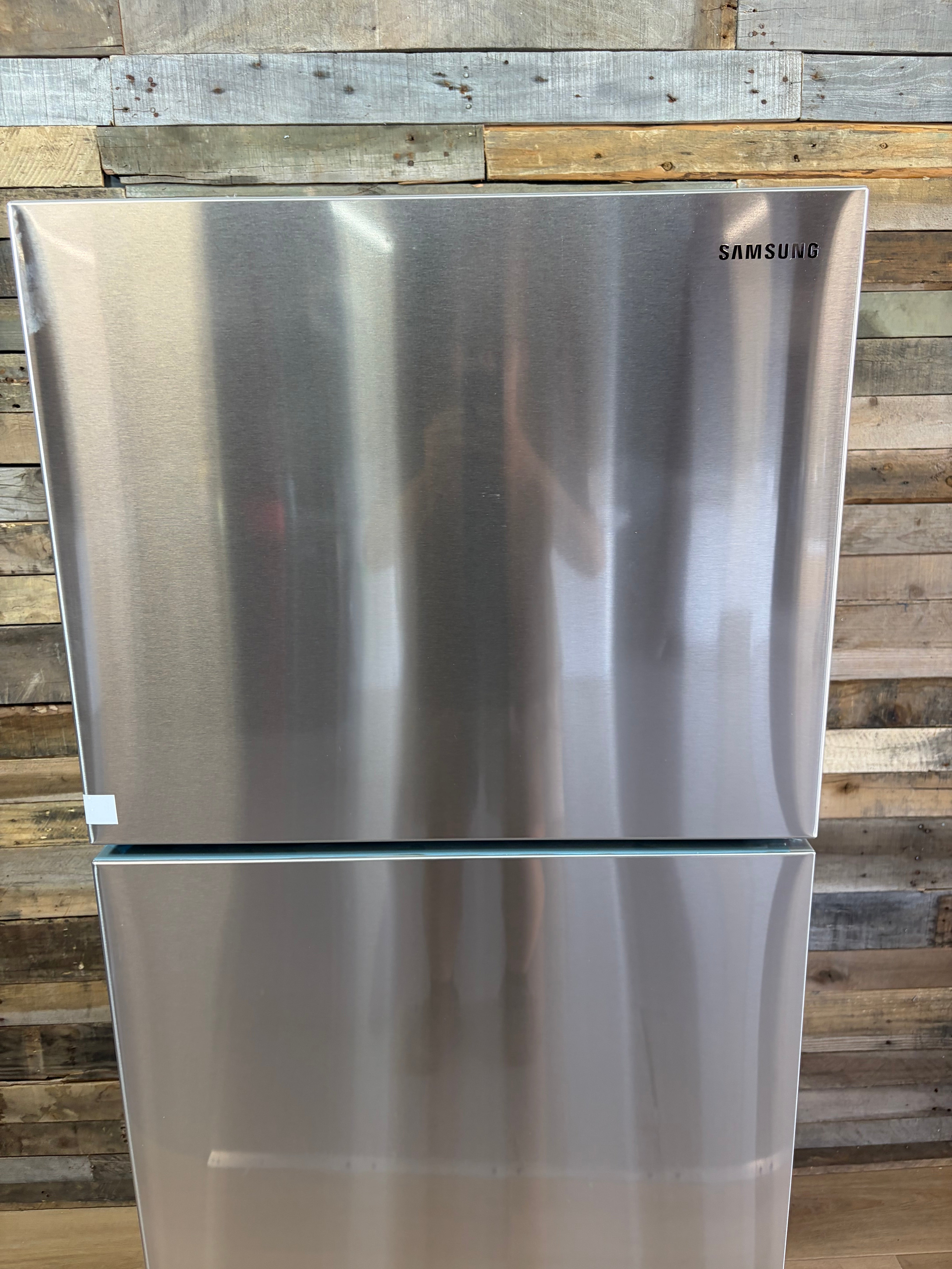 Samsung 15.6-Cu. Ft. Top Freezer Refrigerator with All-Around Cooling