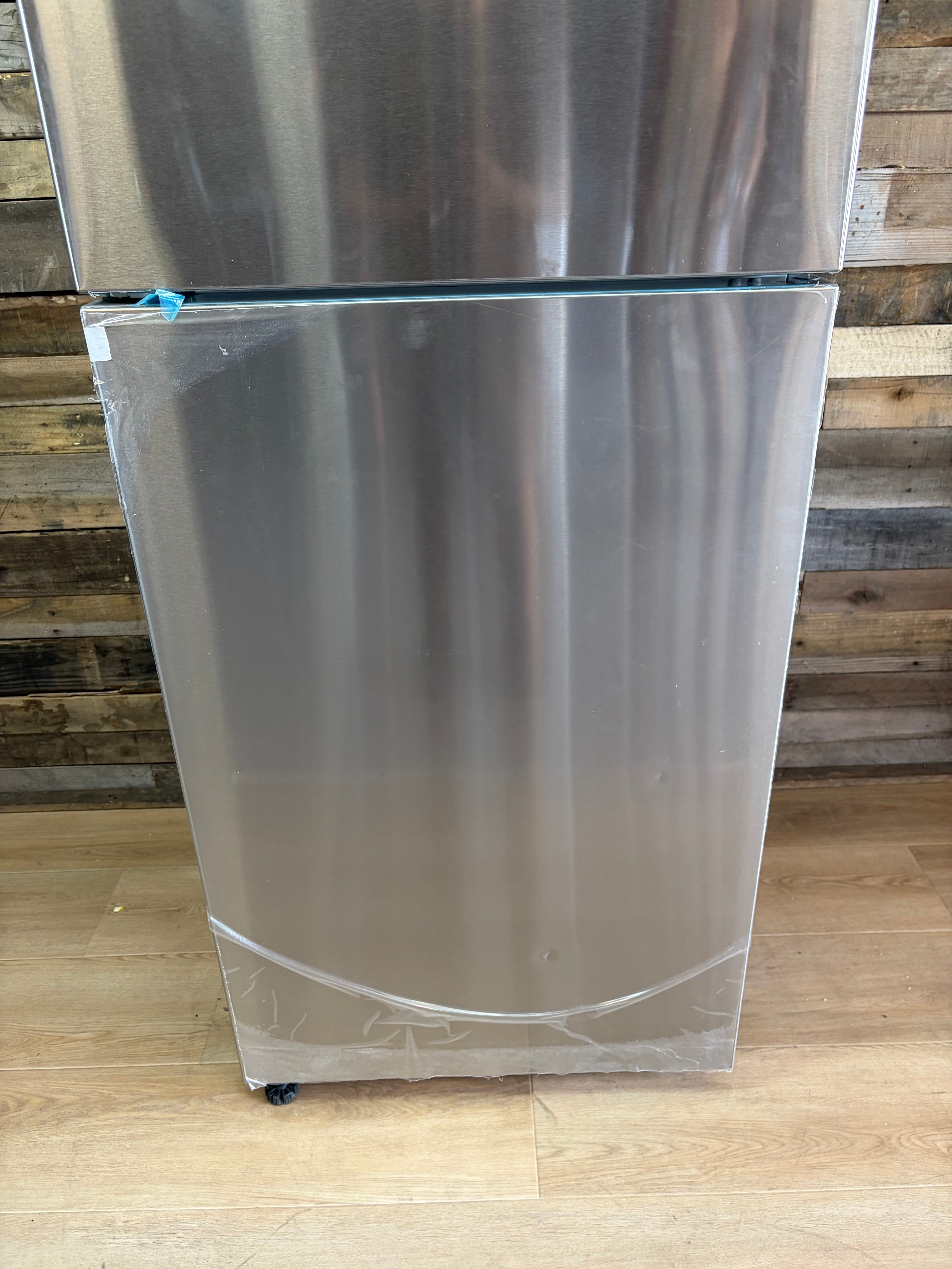 Samsung 15.6-Cu. Ft. Top Freezer Refrigerator with All-Around Cooling