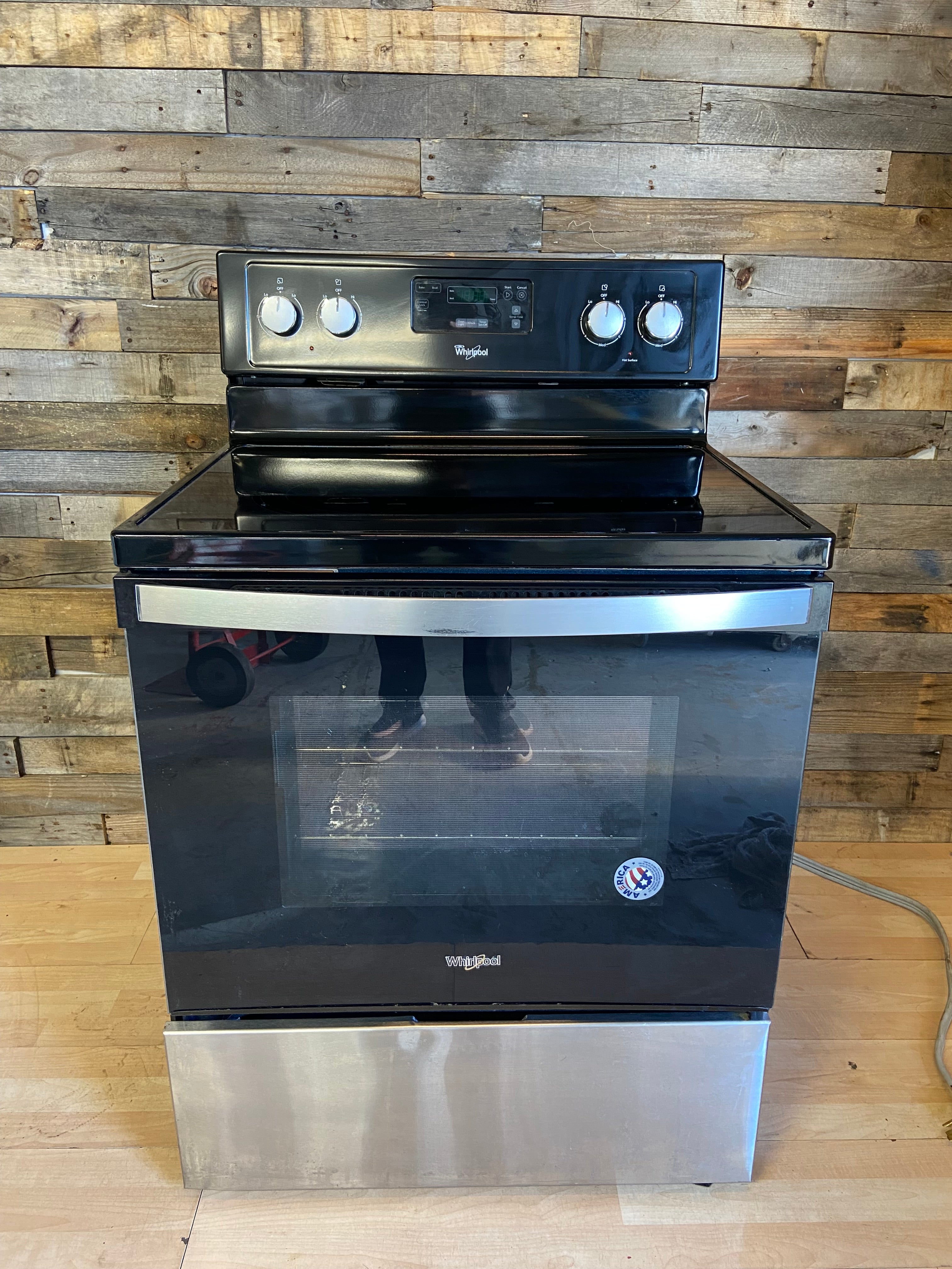 Whirlpool Stainless Black Face Glass Top Range