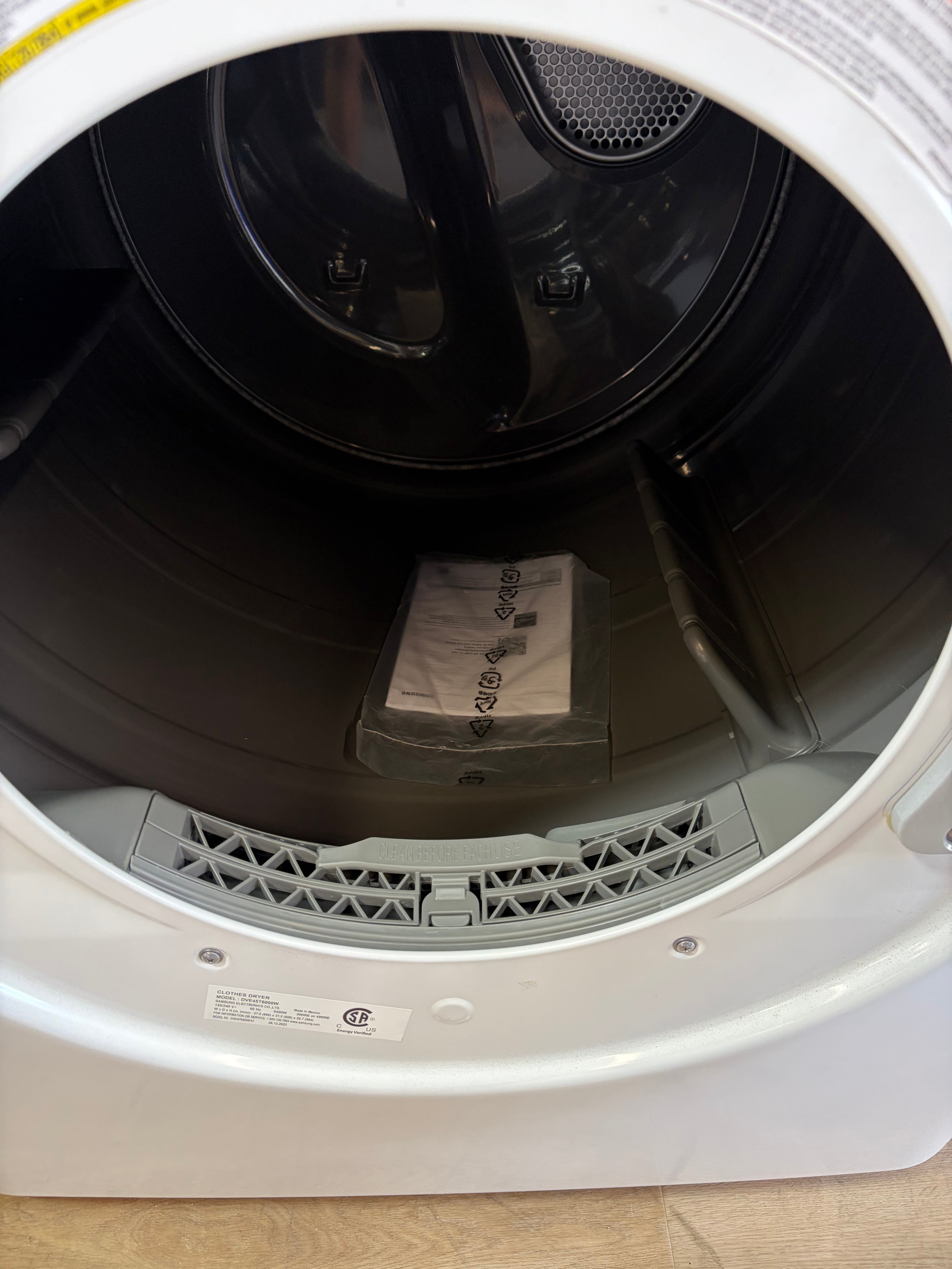 Samsung 7.5-Cu. Ft. Front-Load Electric Dryer with Sensor Dry
