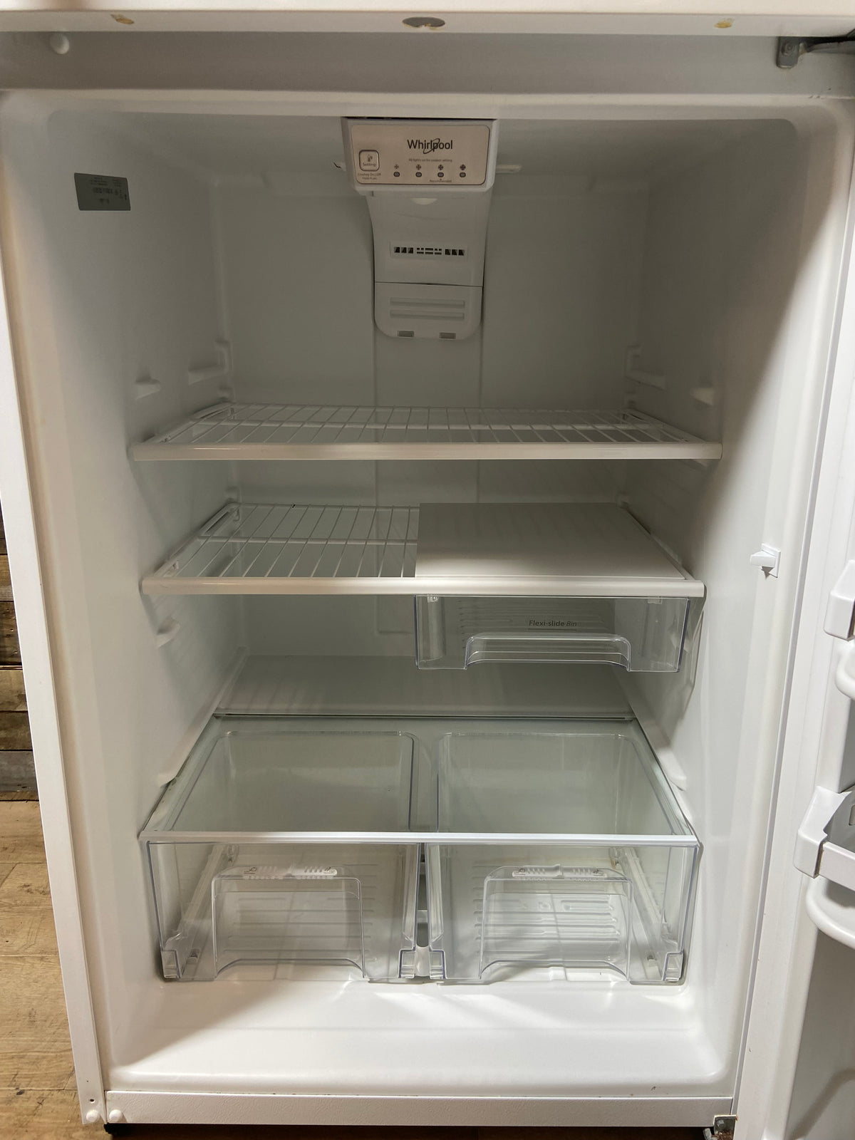 Whirlpool White Top/Bottom 30” Refrigerator With Ice Maker