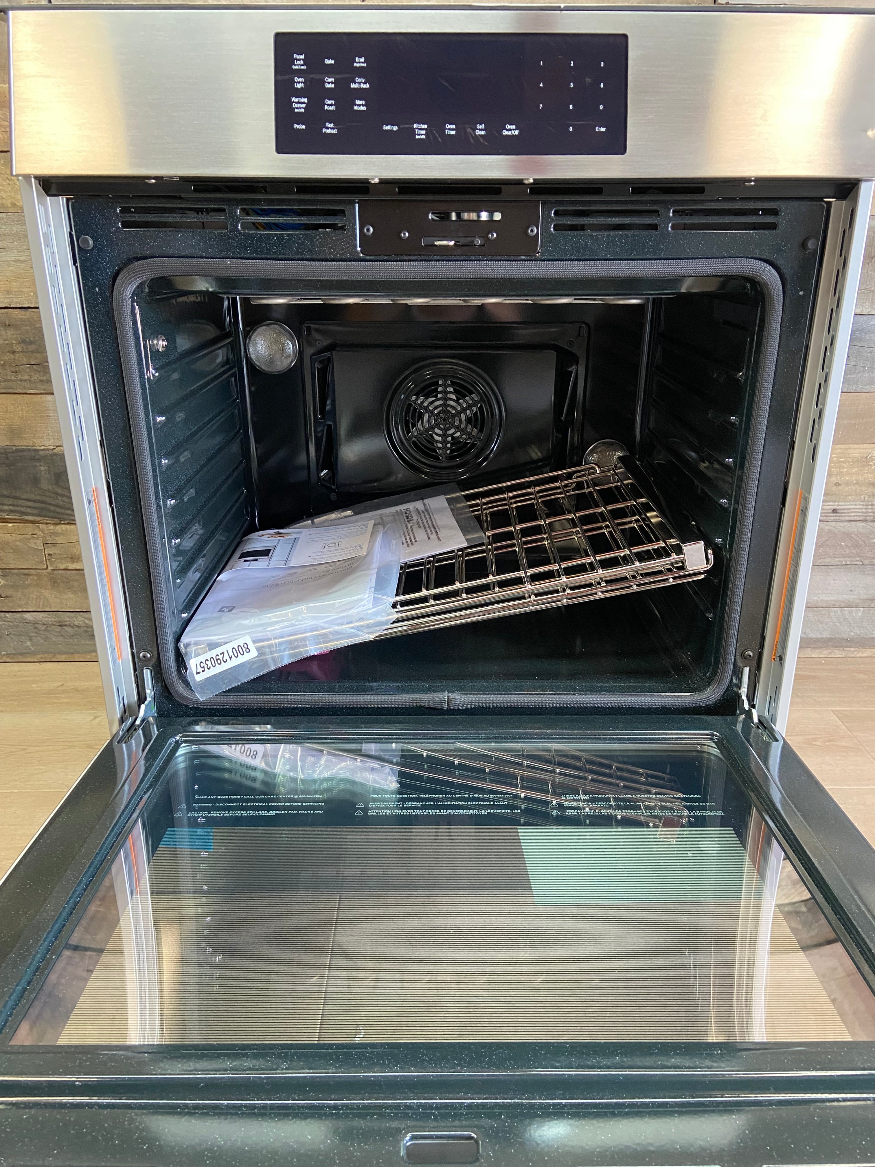 Bosch Benchmark Series HIIP057U
30 Inch Slide-In Induction Range