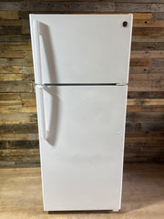GE White Top/Bottom Refrigerator With Ice Maker