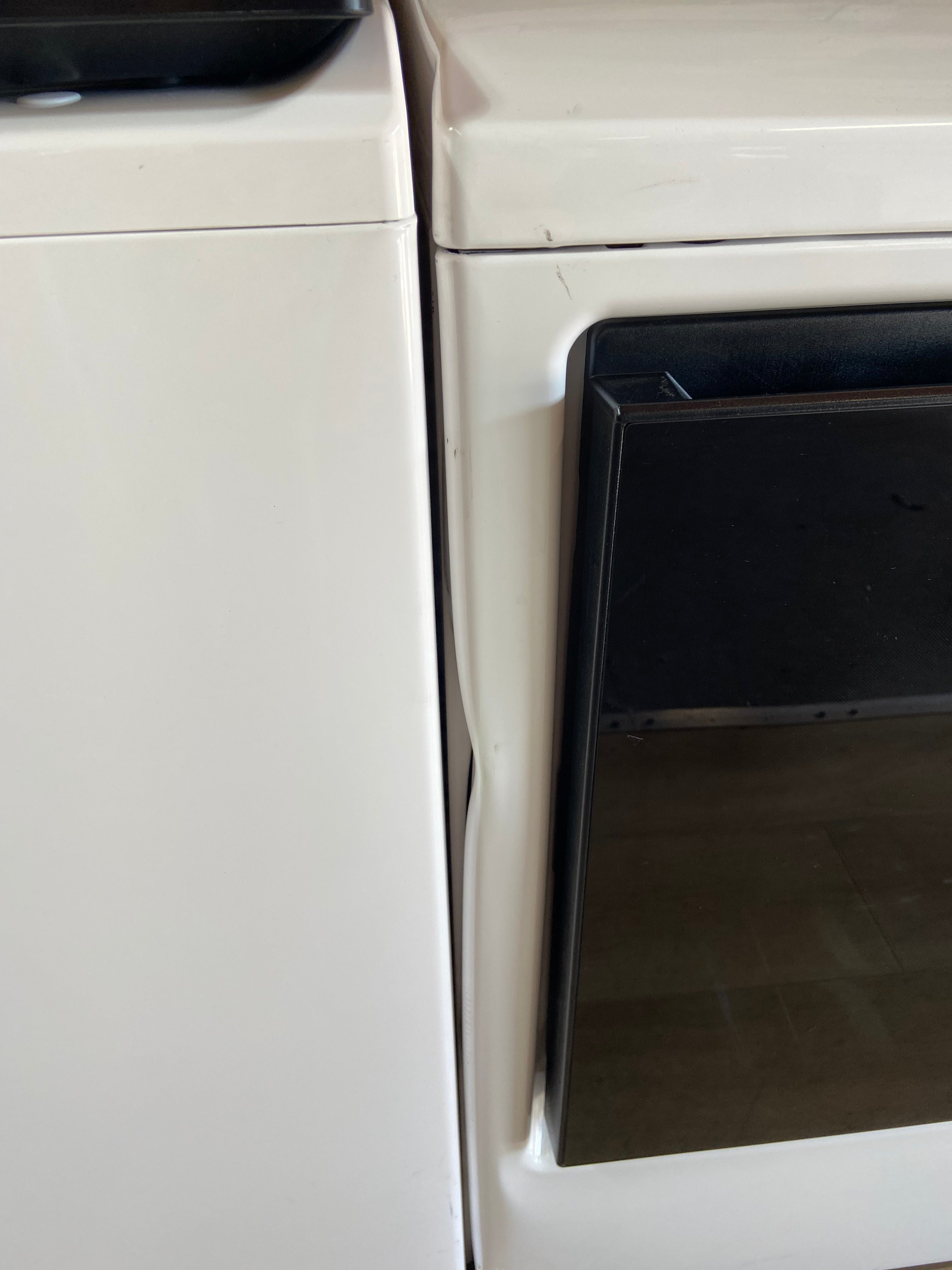 LG WashTower White Smart Laundry Center with ThinQ – 4.5 Cu. Ft. Washer & 7.4 Cu. Ft. Dryer