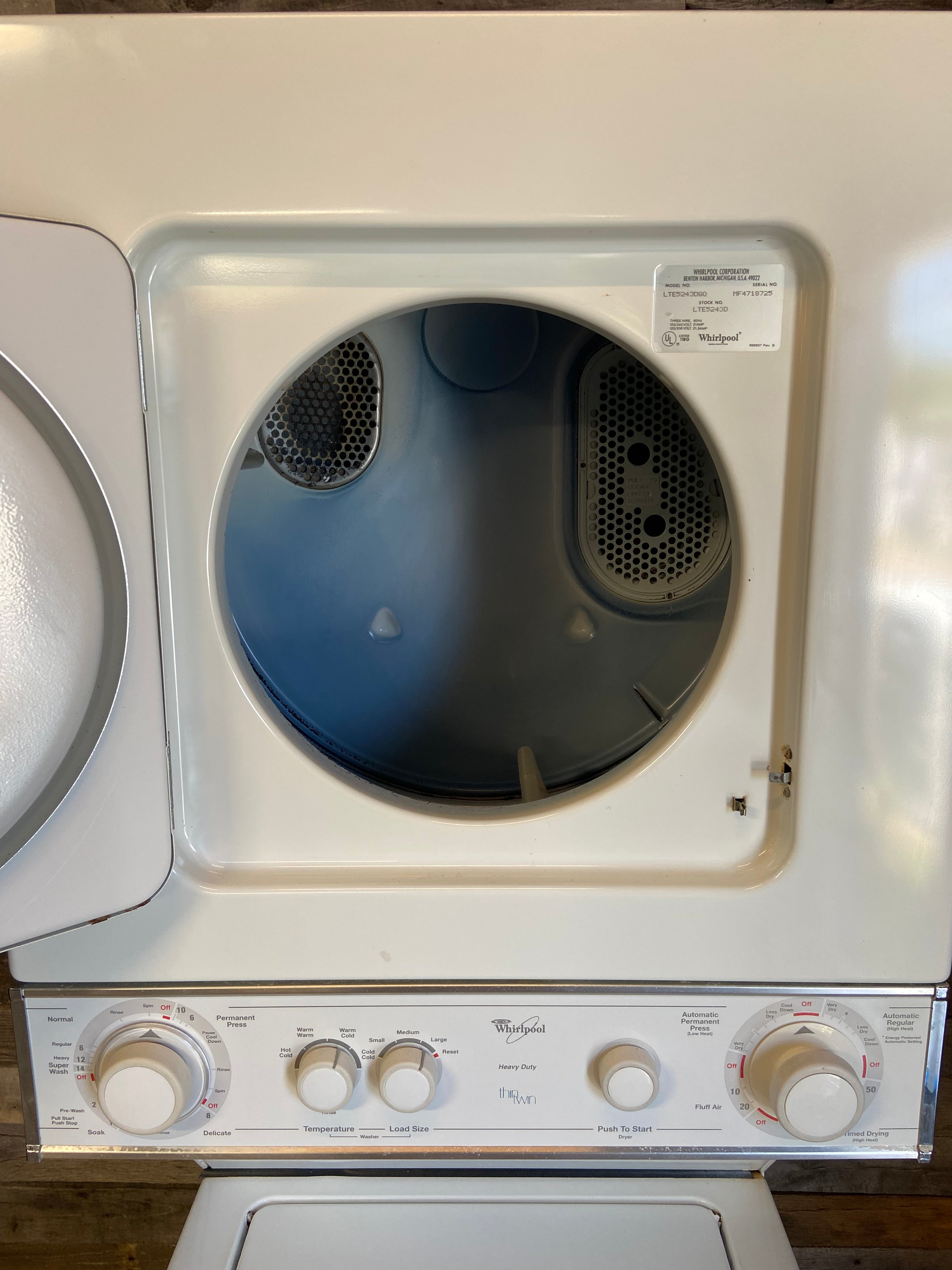 Whirlpool 24” Thin Twin Stackable 240v