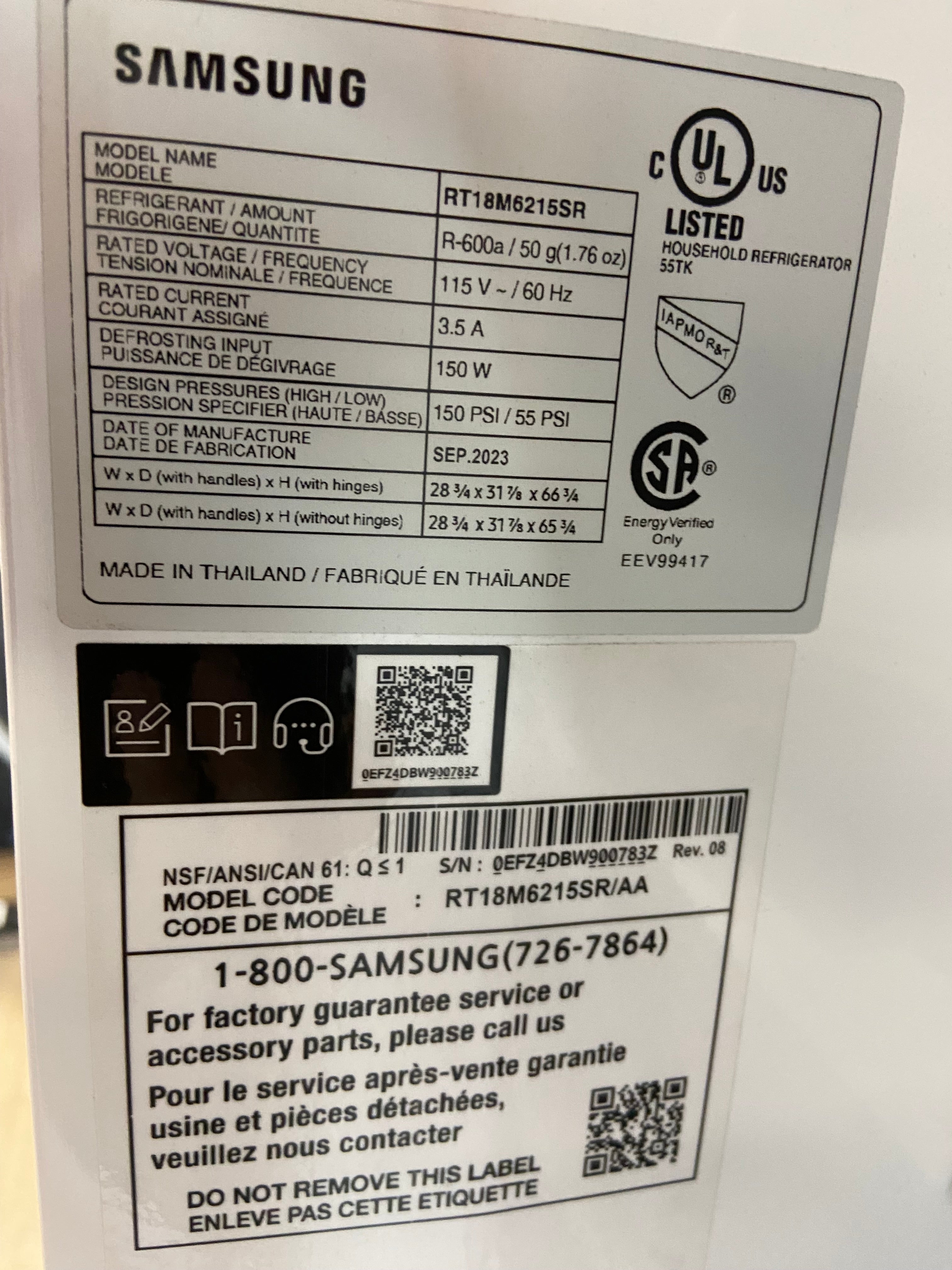 Samsung 18-Cu. Ft. Top Freezer Refrigerator with Ice Maker
