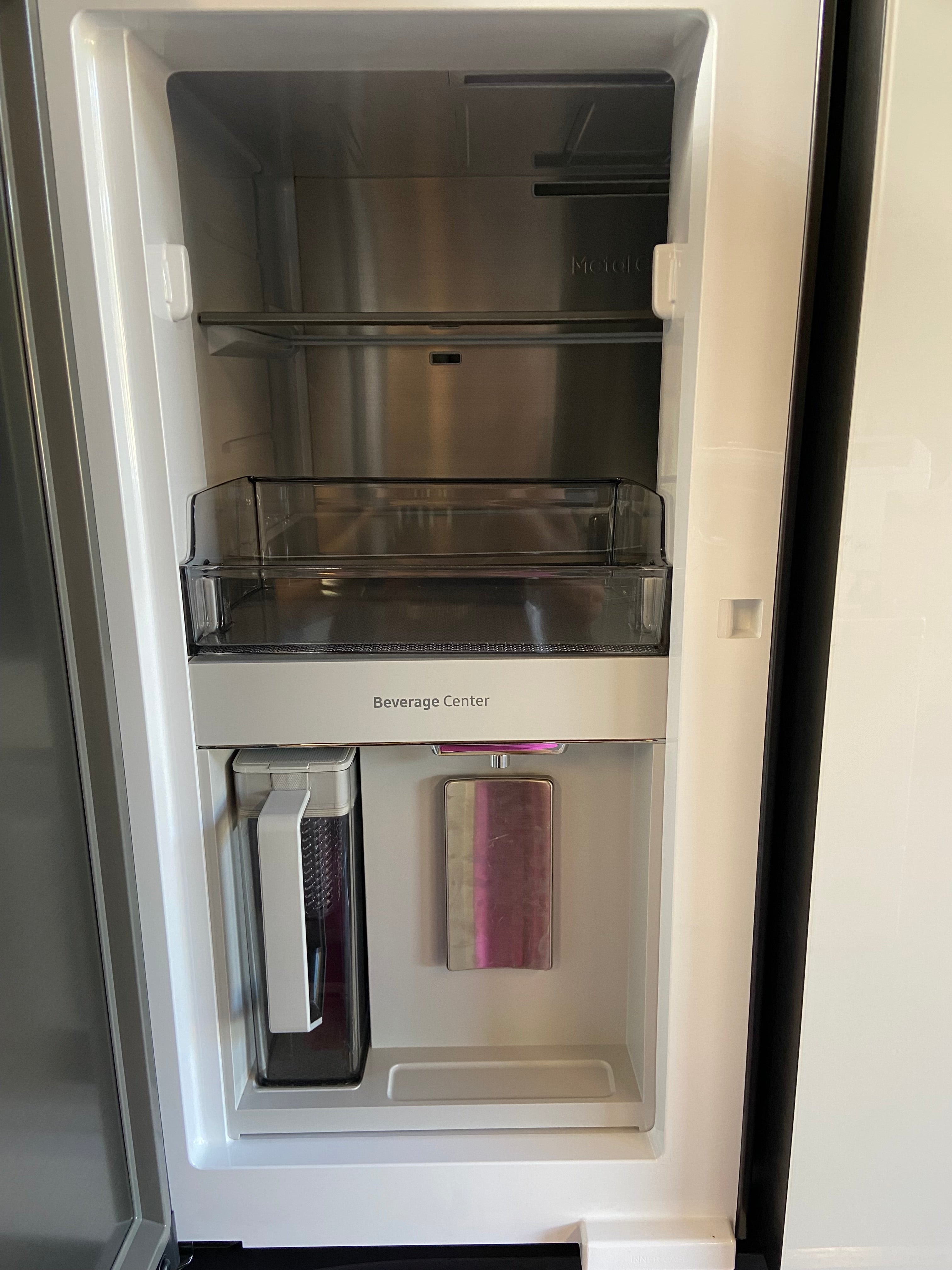 Samsung Bespoke Counter-Depth Beverage Center 23-cu ft 4 -Door 36-in Wide with Dual Ice Maker and Door within Door ( White Glass )