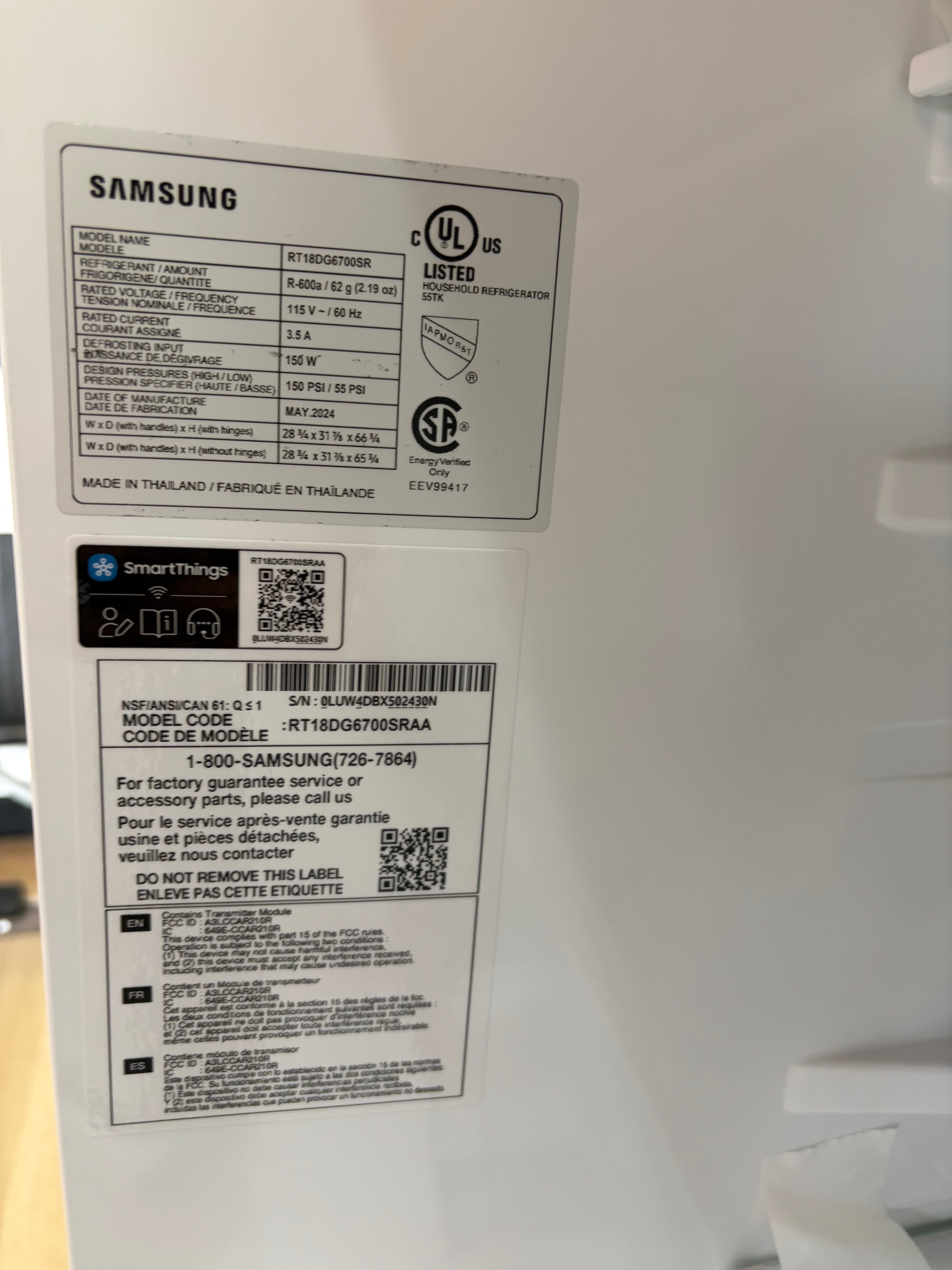 Samsung 18-Cu. Ft. Top Freezer Refrigerator with Ice Maker