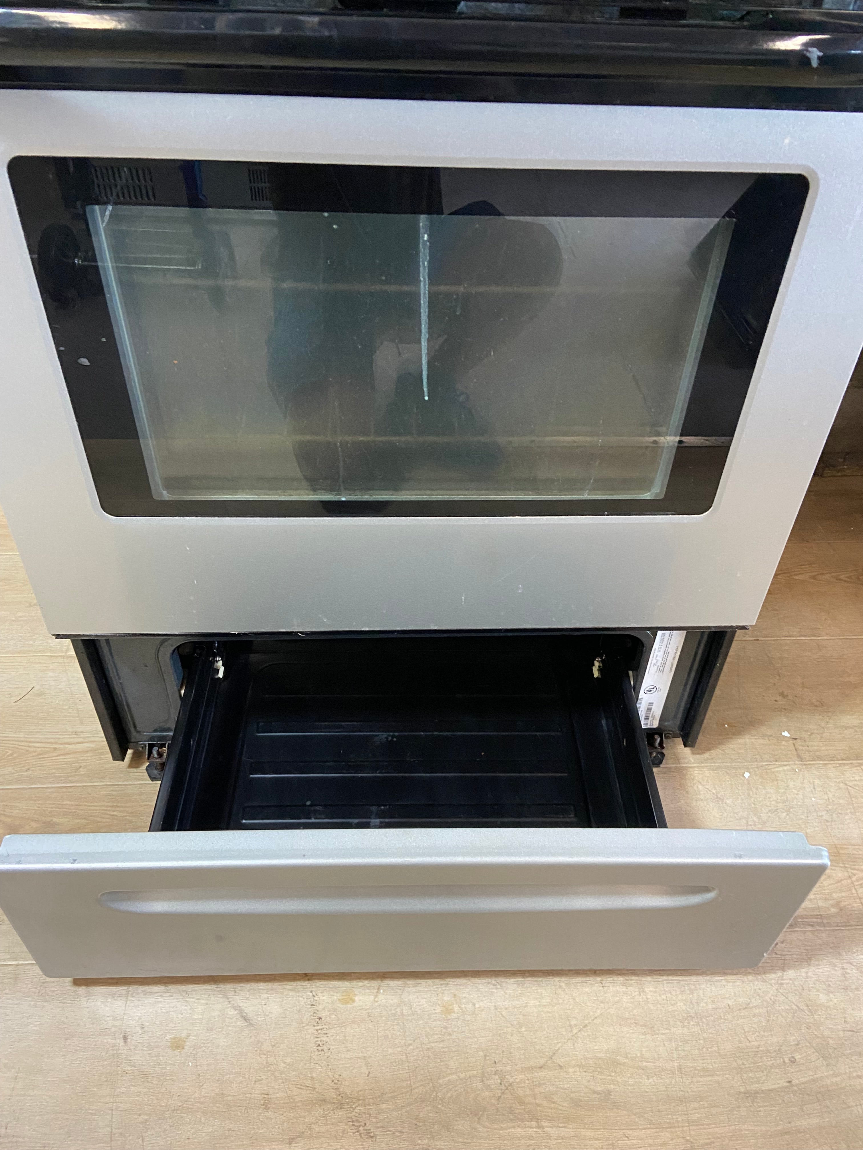 Frigidaire Stainless Steel 4 Burner Range