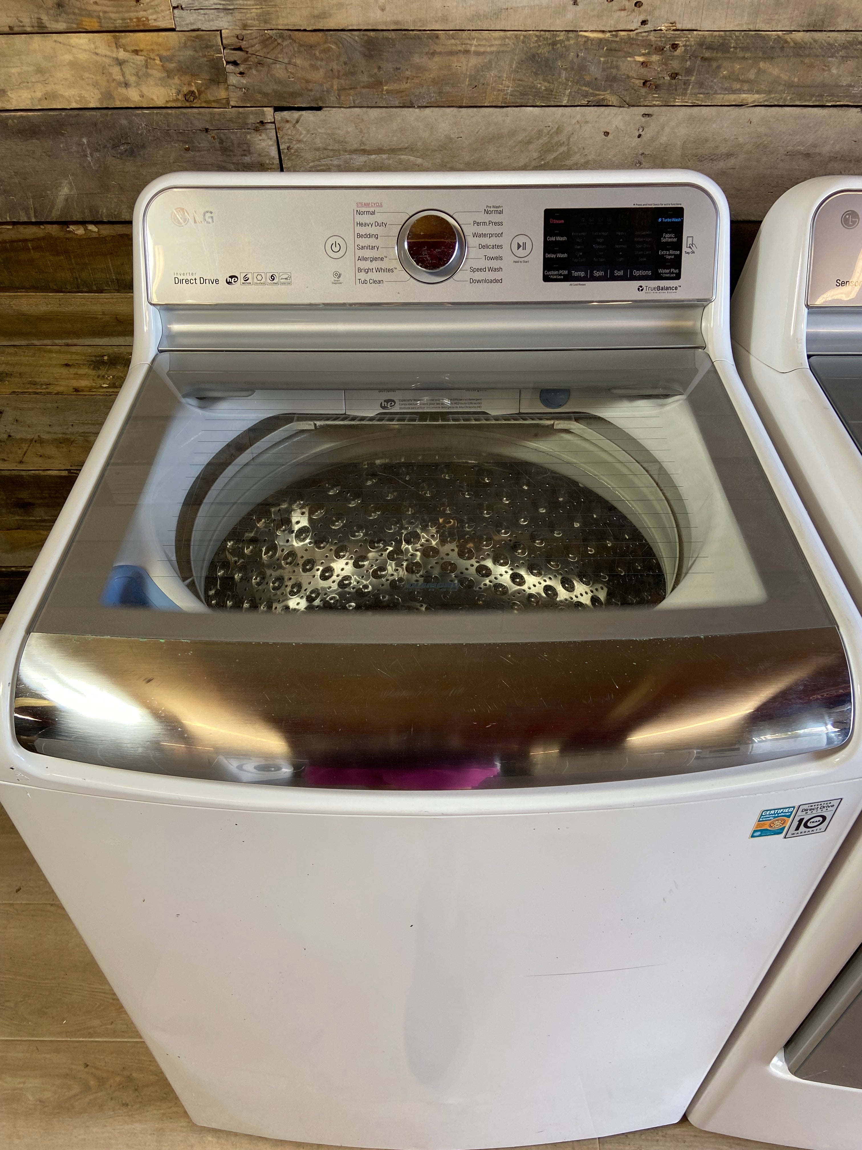 LG White Extra Large Capacity Washer & Dryer Set 5.5 Cu. Ft. Washer / 7.3 Cu. Ft. Dryer