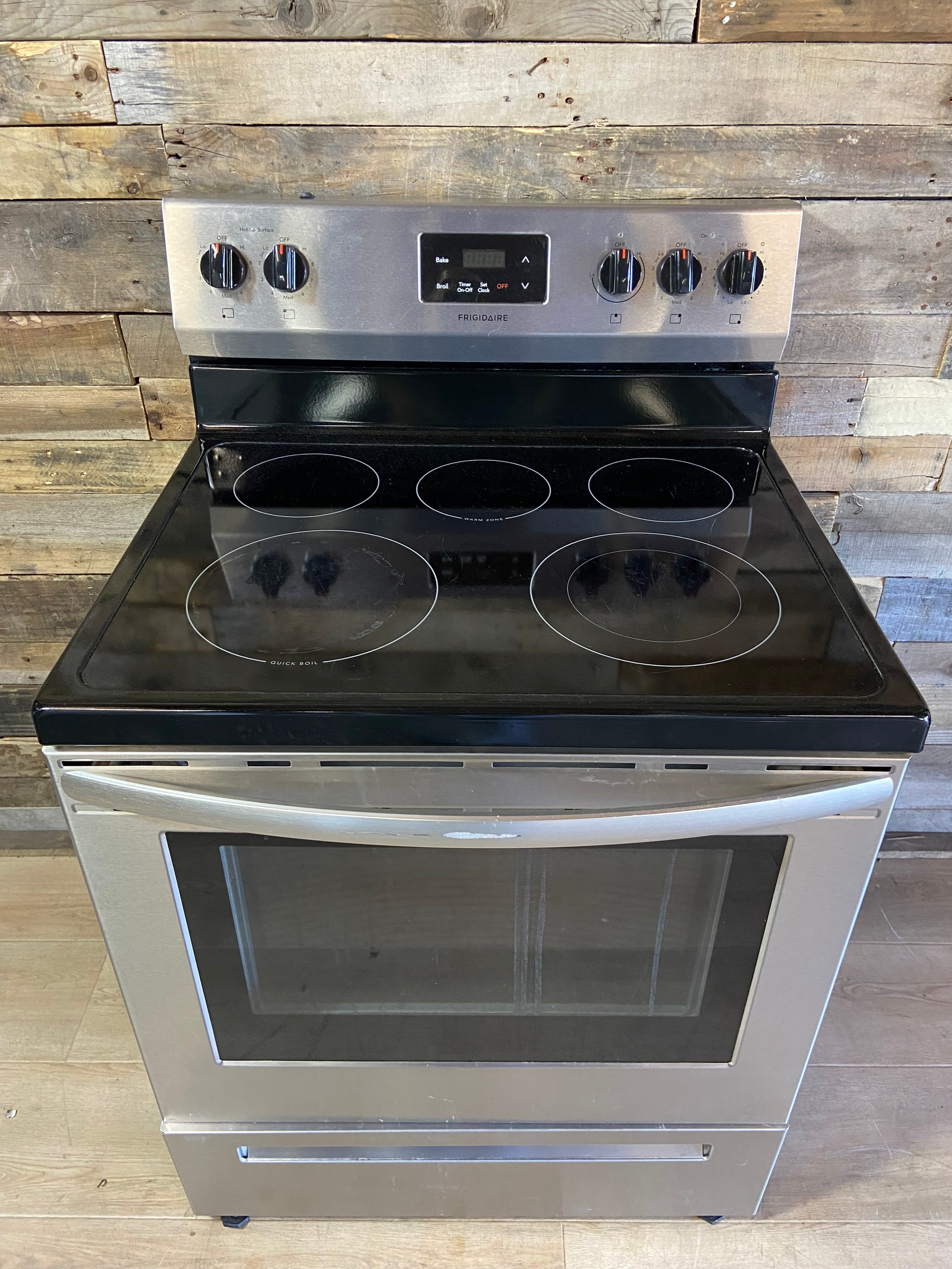 Frigidaire Stainless 5 Burner Range