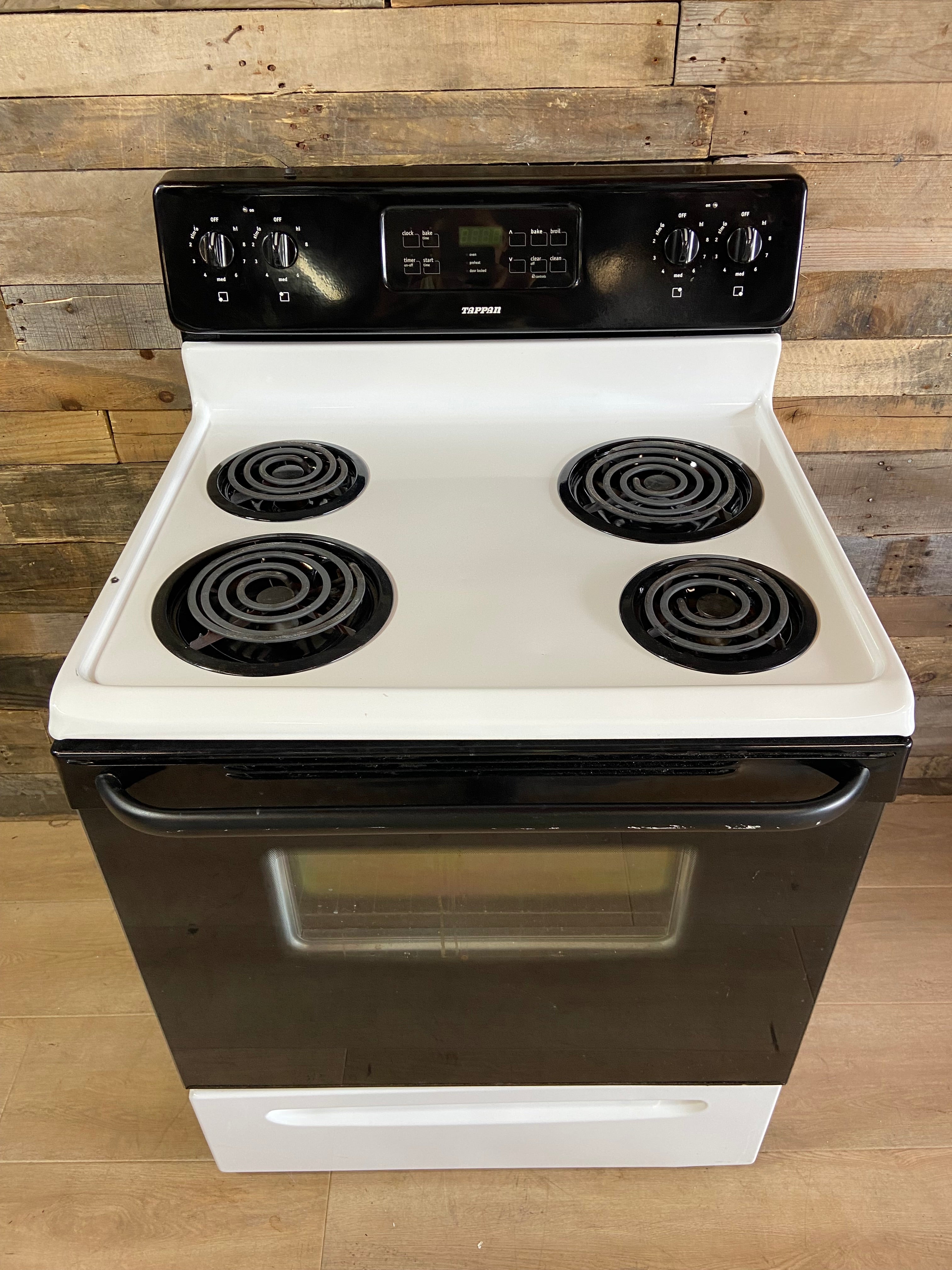 Tappan White & Black 4 Burner Coil Top Range
