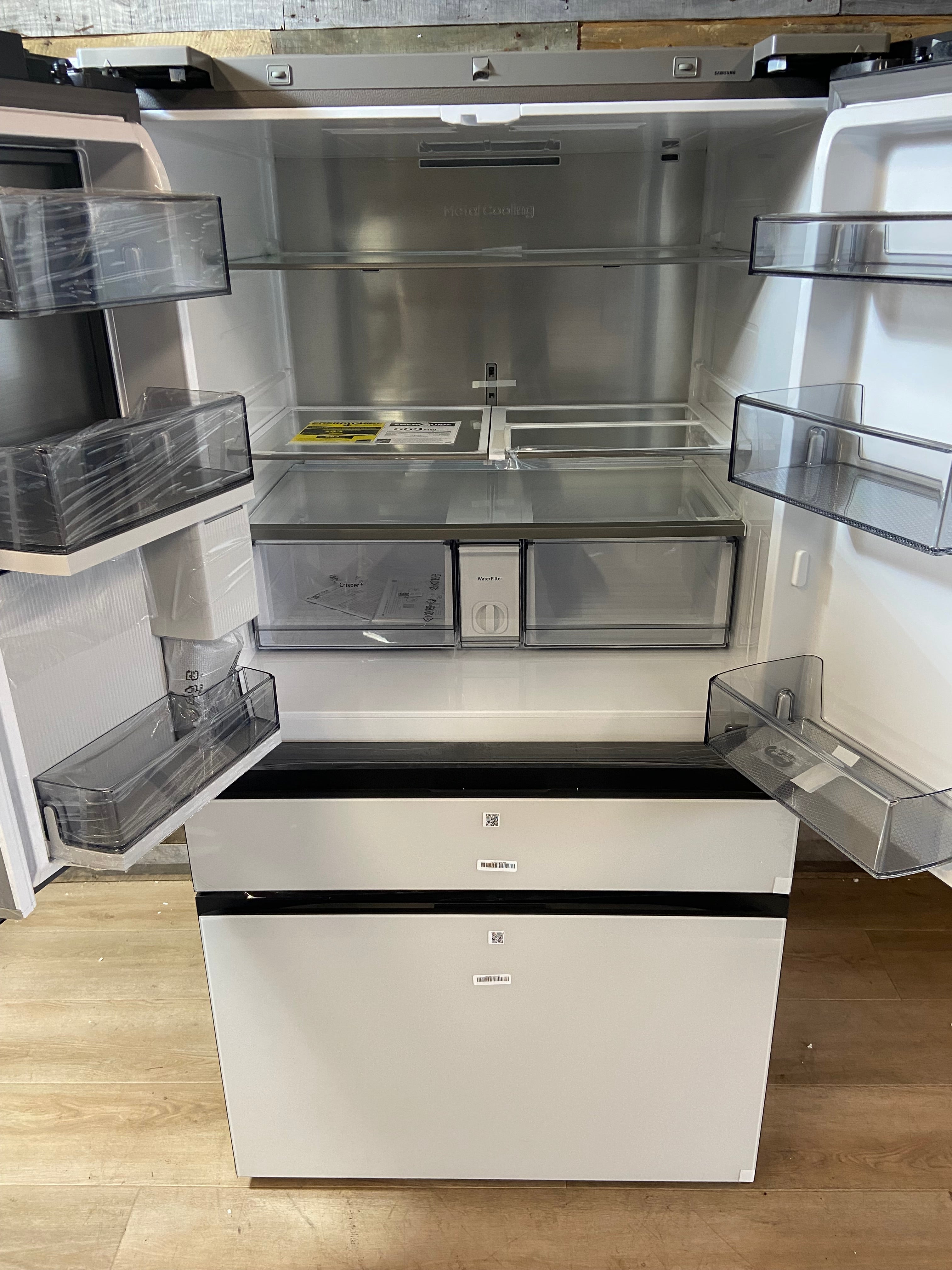 Samsung Bespoke 4-Door Flex French Door Refrigerator with Family Hub, Beverage Center & Dual Ice Maker – White Glass