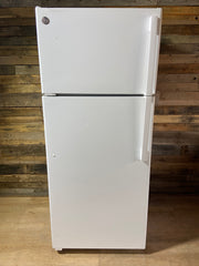 GE Top Bottom Refrigerator With Ice Maker