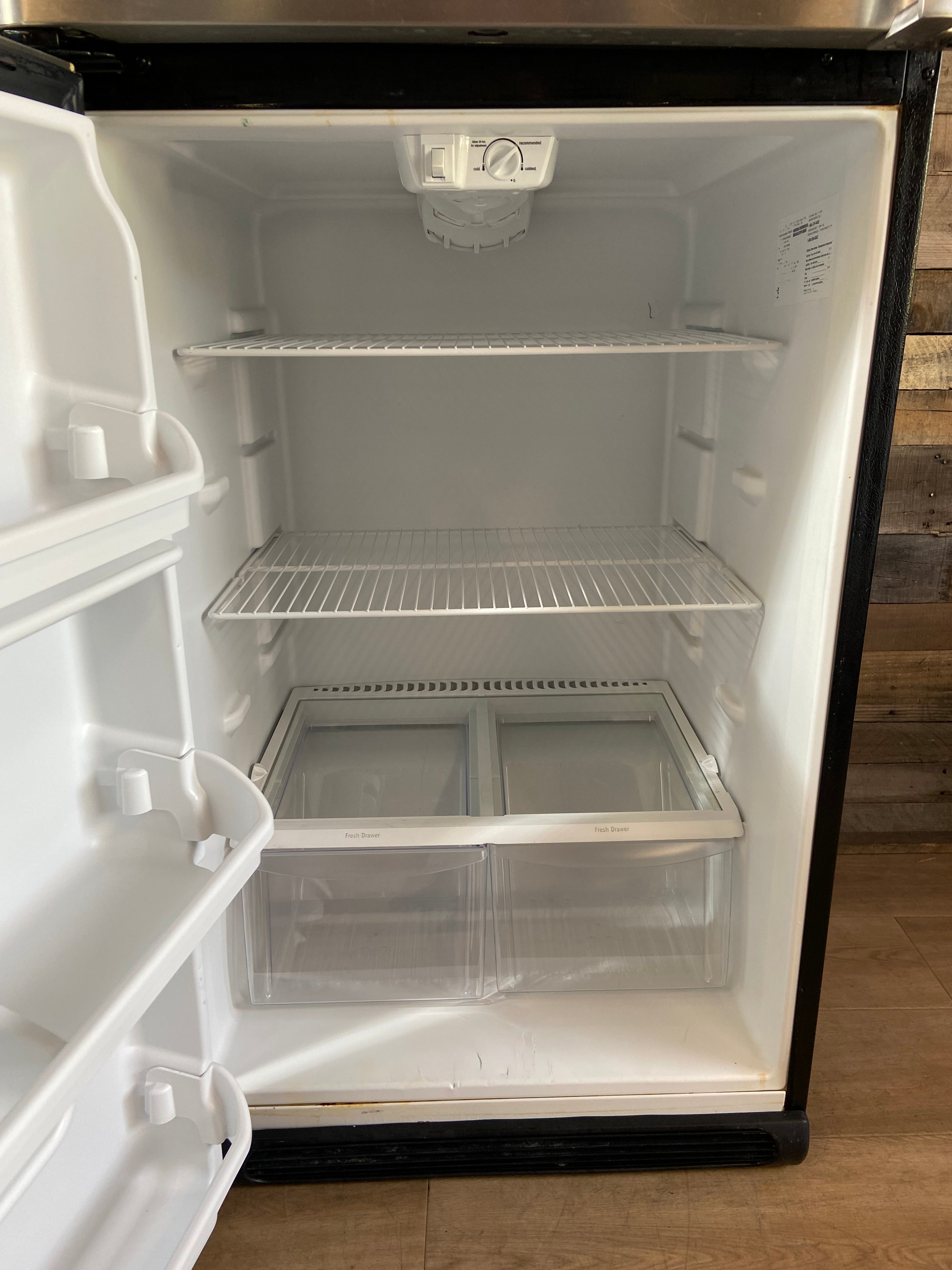 Frigidaire Stainless Steel Top/Bottom Refrigerator With Ice Maker
