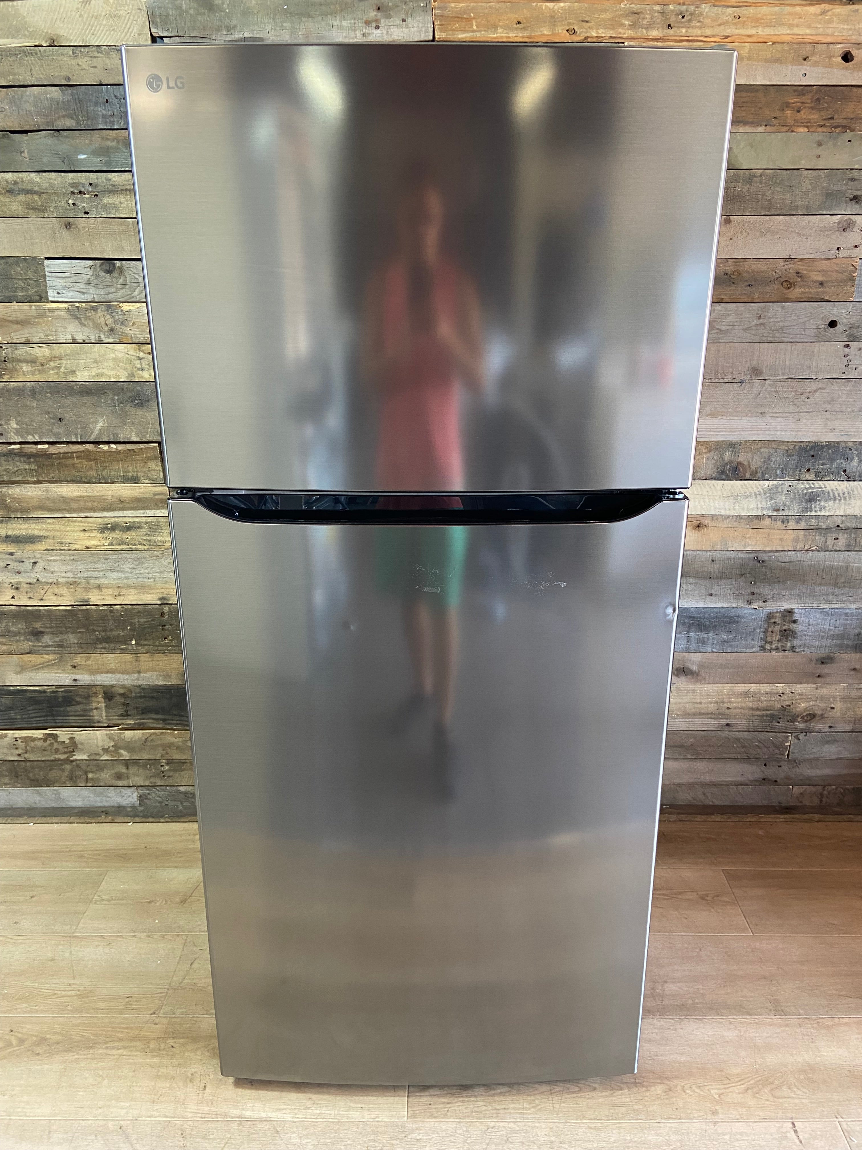 LG Stainless 30 in. W 20 cu. ft. Top Freezer Refrigerator w/ Multi-Air Flow