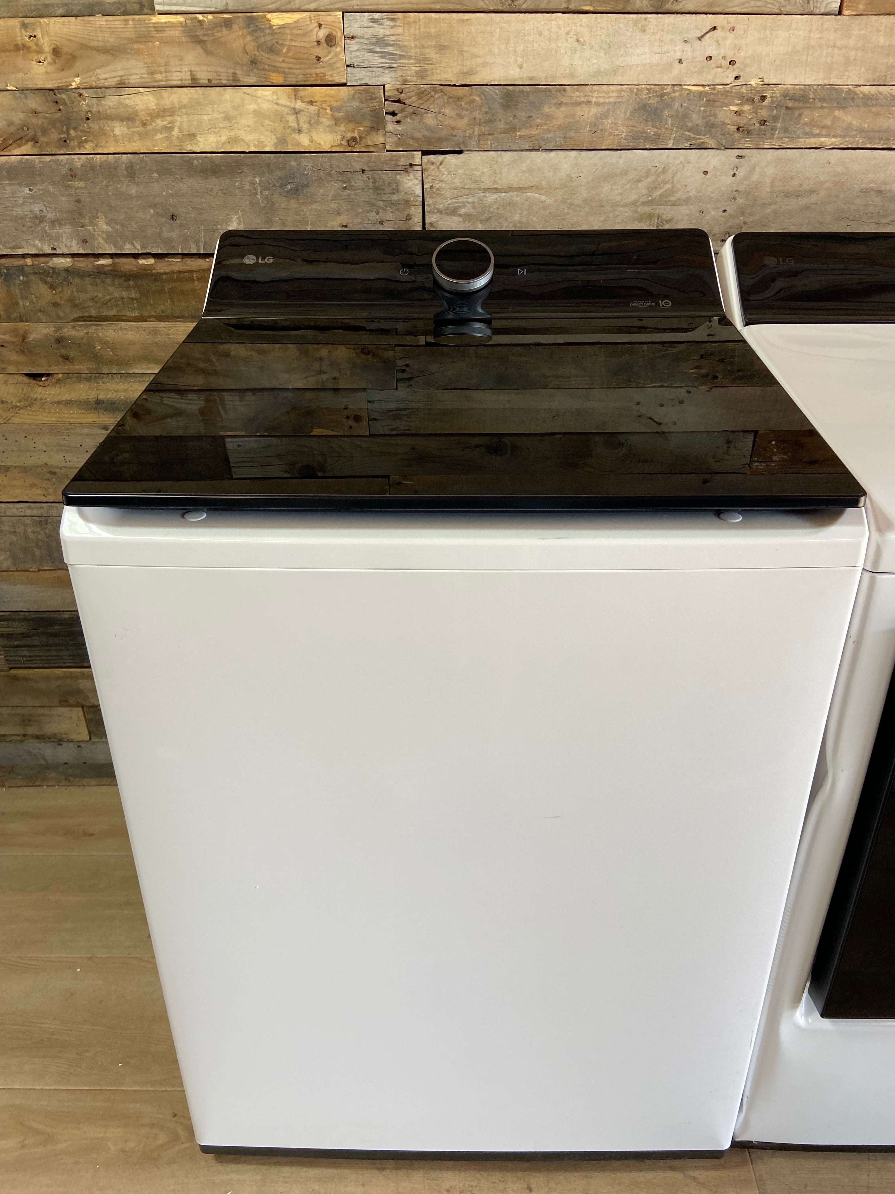 LG WashTower White Smart Laundry Center with ThinQ – 4.5 Cu. Ft. Washer & 7.4 Cu. Ft. Dryer