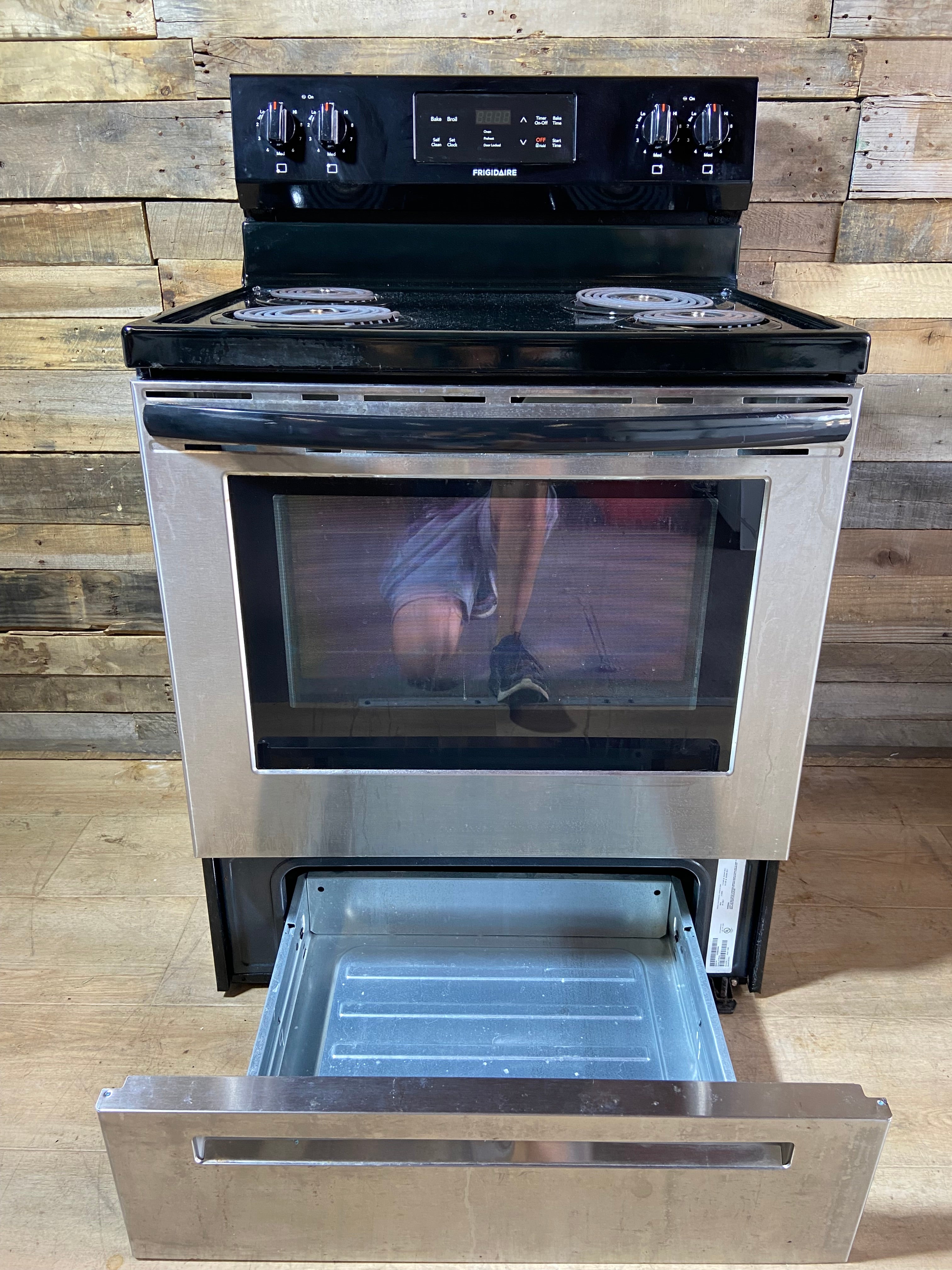 Frigidaire Stainless 4 Burner Coil Top Range