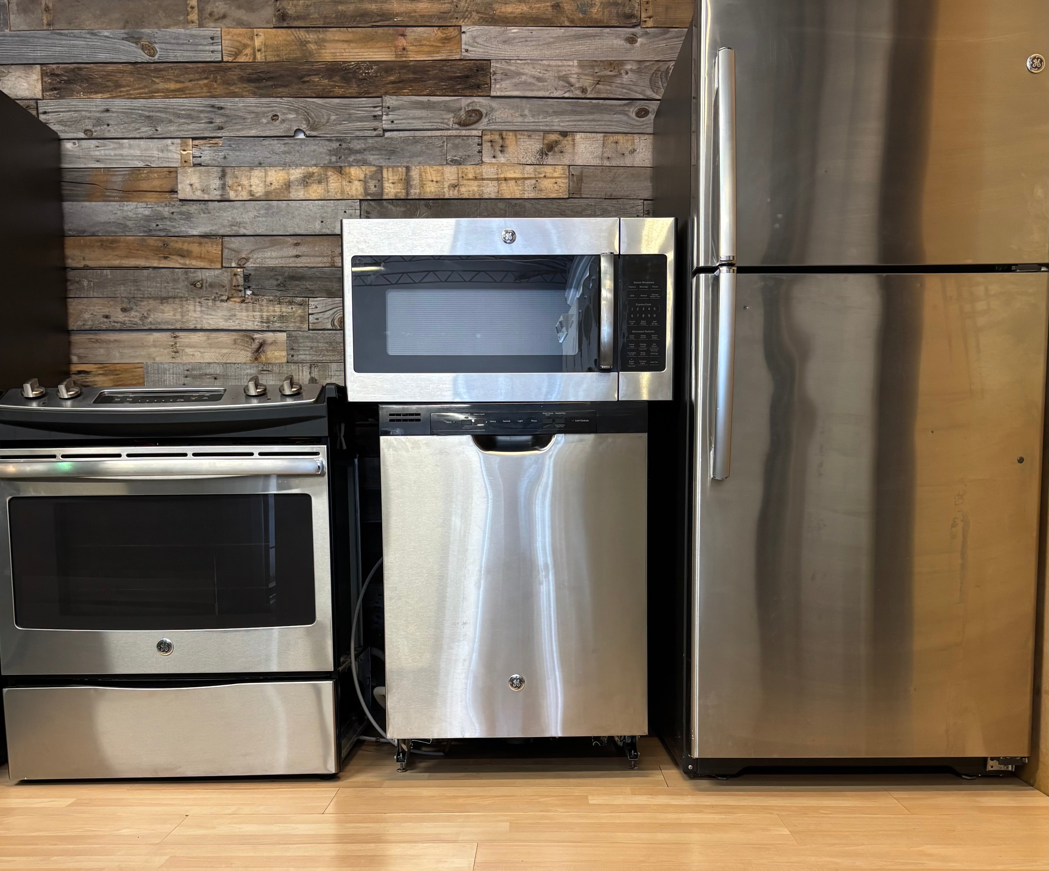 Full GE Kitchen Set Deal