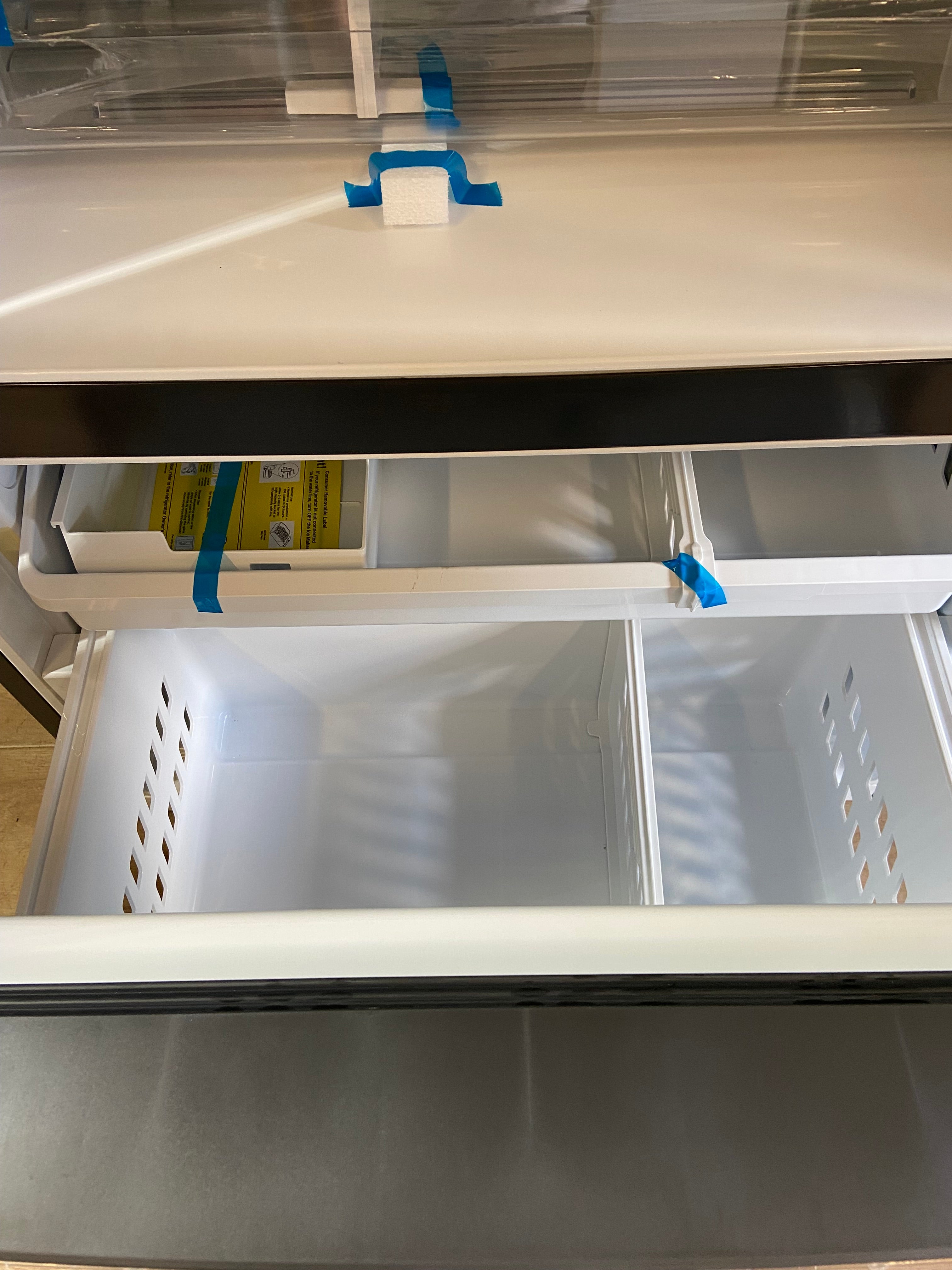 GE Standard-Depth 27-cu ft 36-in Wide with Ice Maker ( Fingerprint-resistant Stainless Steel Refrigerator