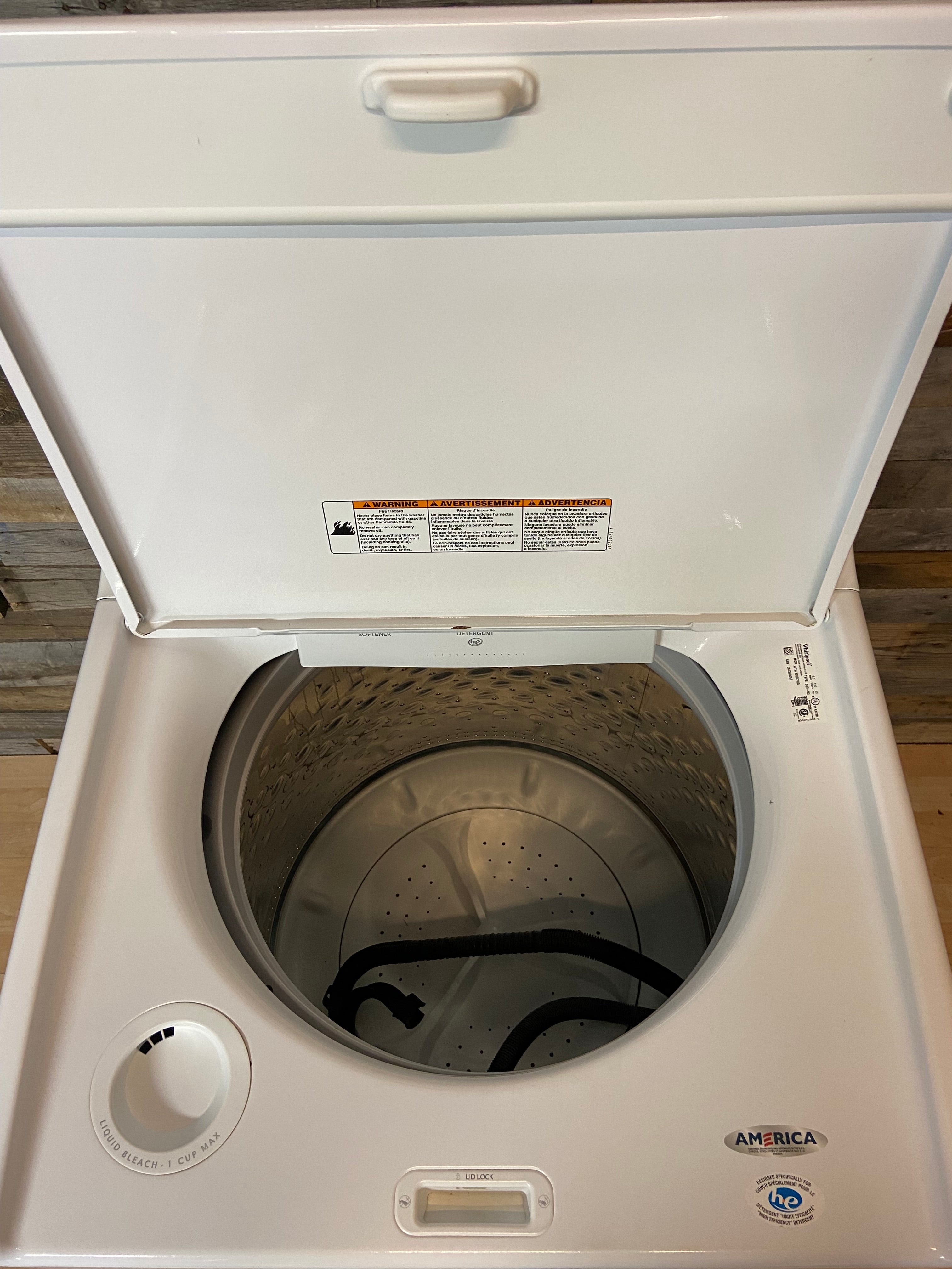 White Whirlpool Cabrio Large Capacity Top Load Washer
