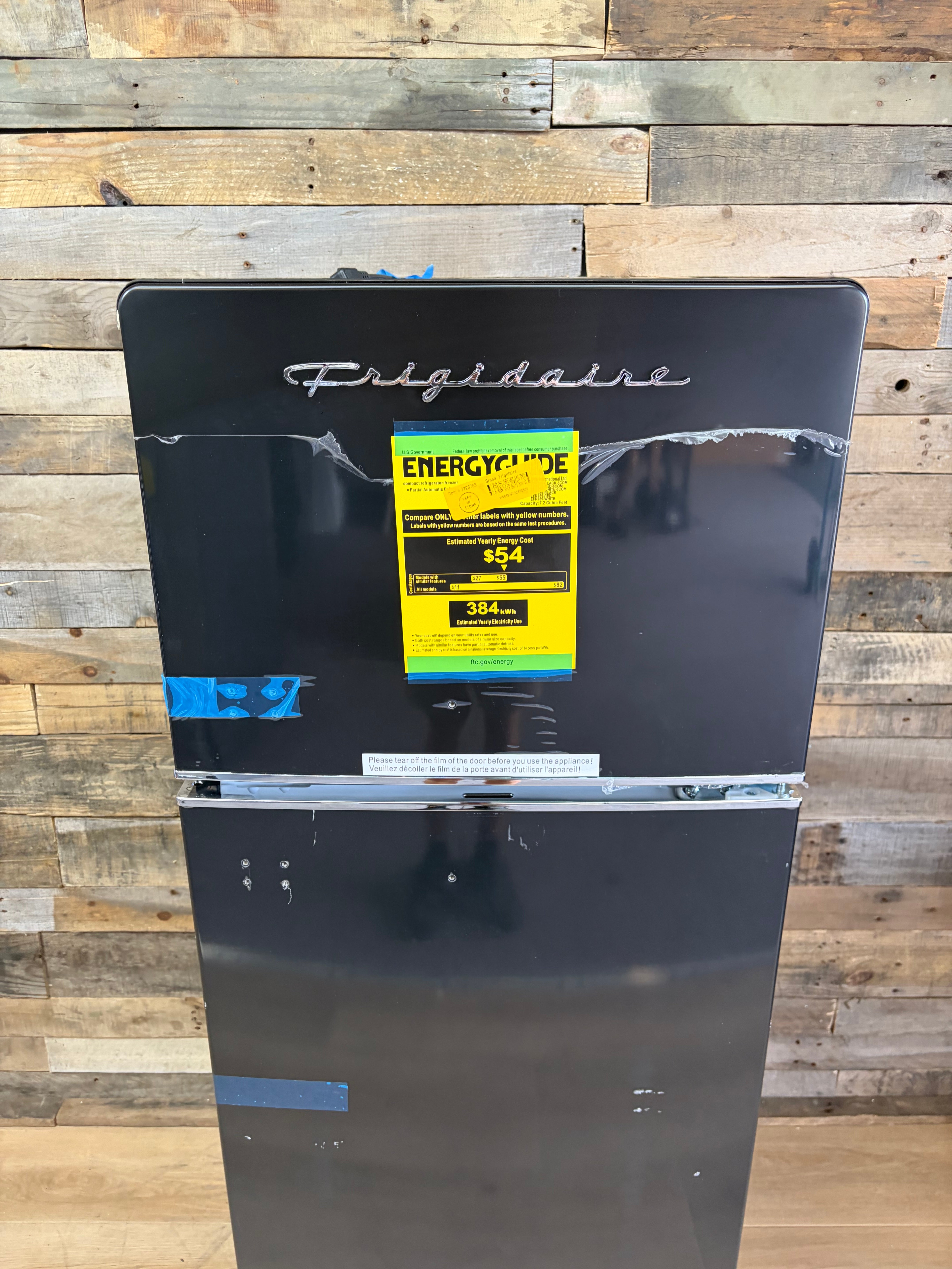 Frigidaire Black Vintage Mini Refrigerator