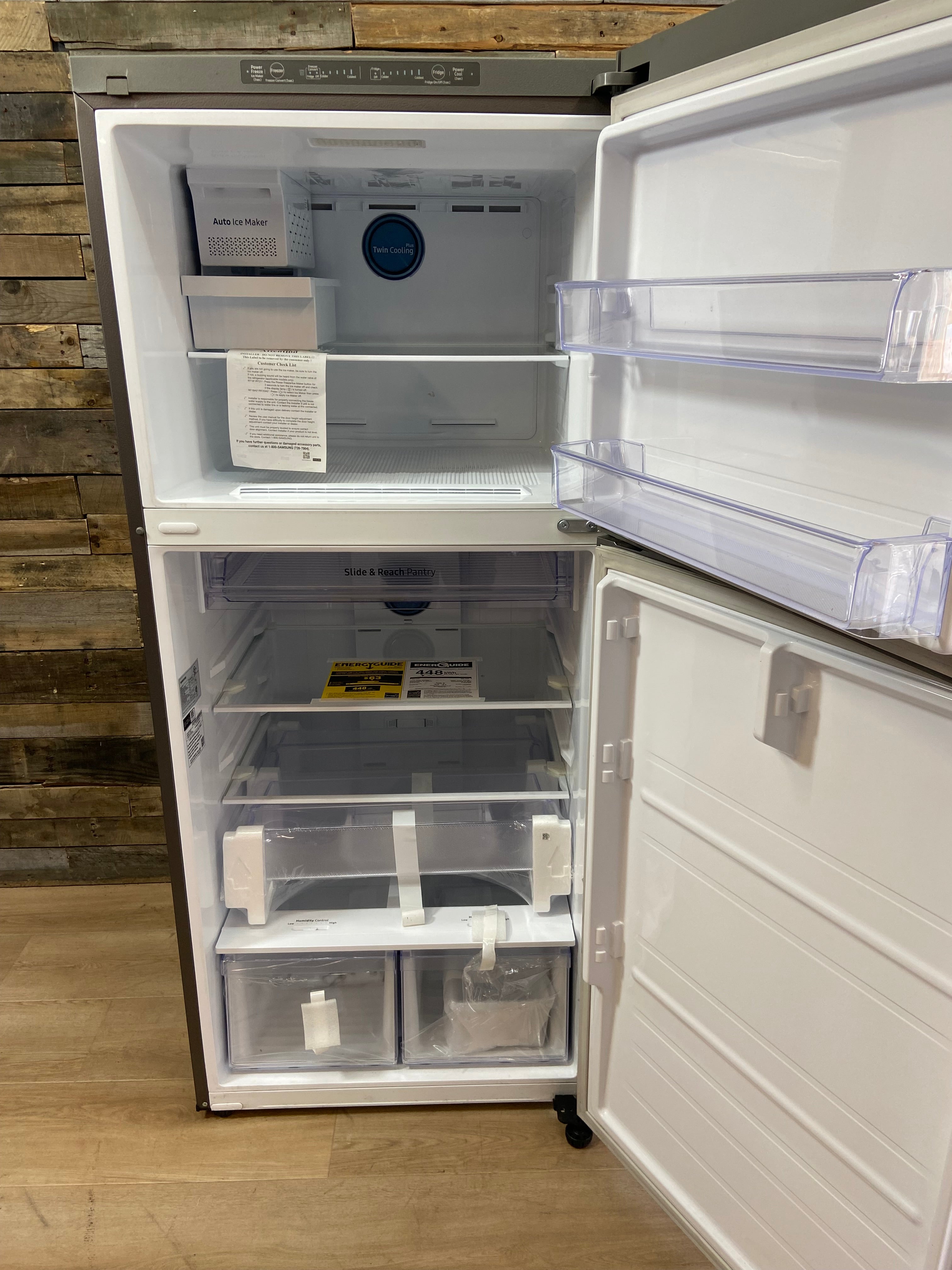 Samsung 18-Cu. Ft. Top Freezer Refrigerator with Ice Maker