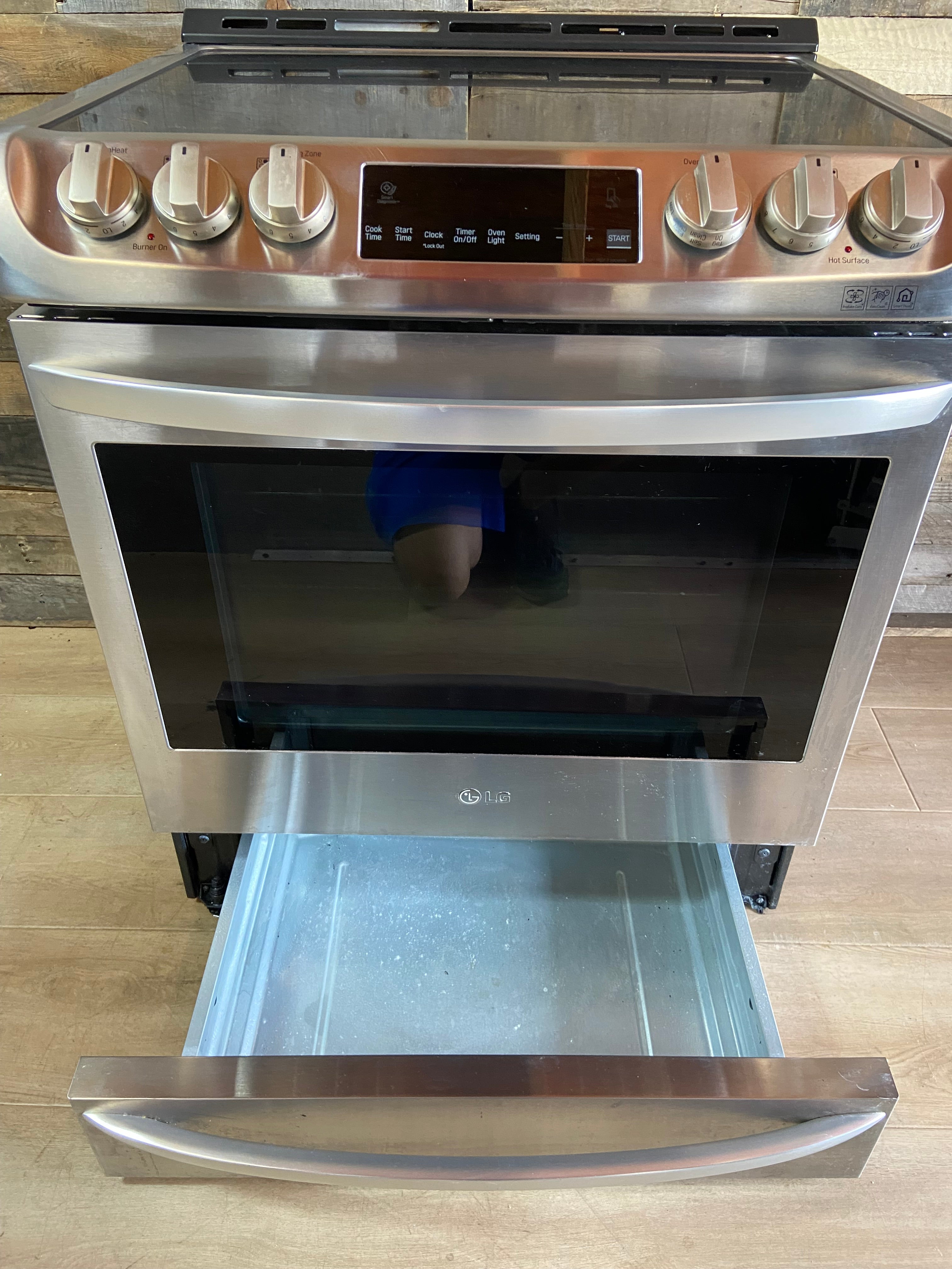 LG Stainless Steel Slide In Convection Oven Range