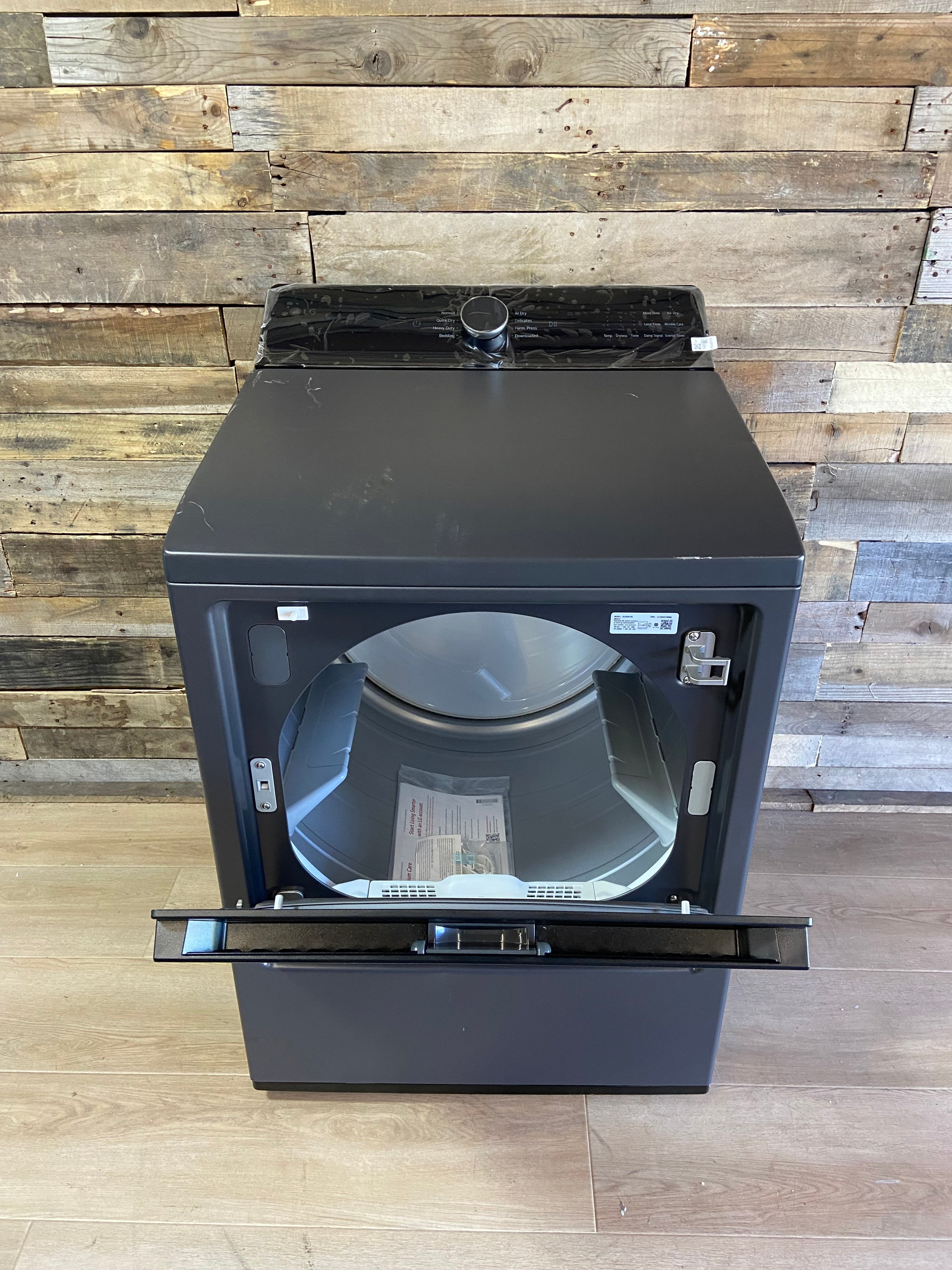 LG DLG8401BE Smart Gas Dryer w/ ThinQ & Sensor Dry – Black Steel