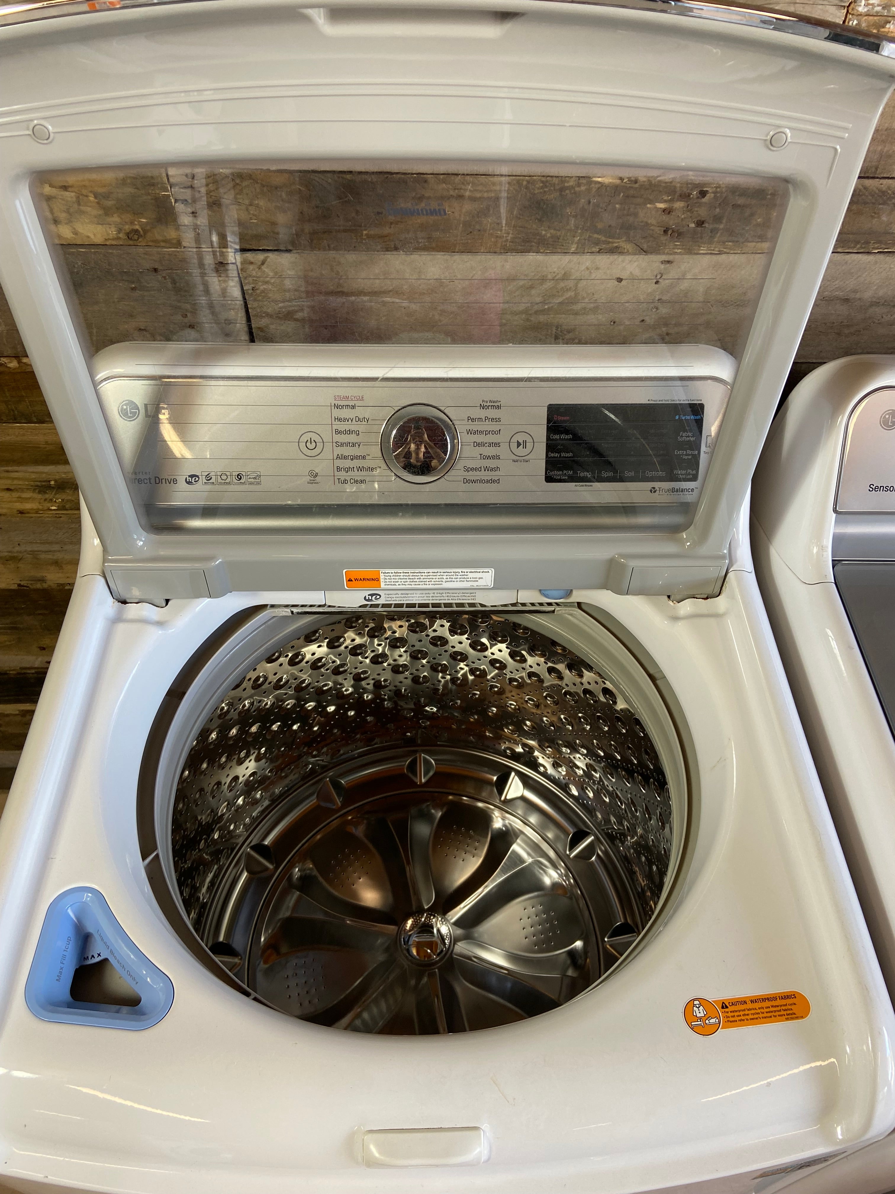 LG White Extra Large Capacity Washer & Dryer Set 5.5 Cu. Ft. Washer / 7.3 Cu. Ft. Dryer
