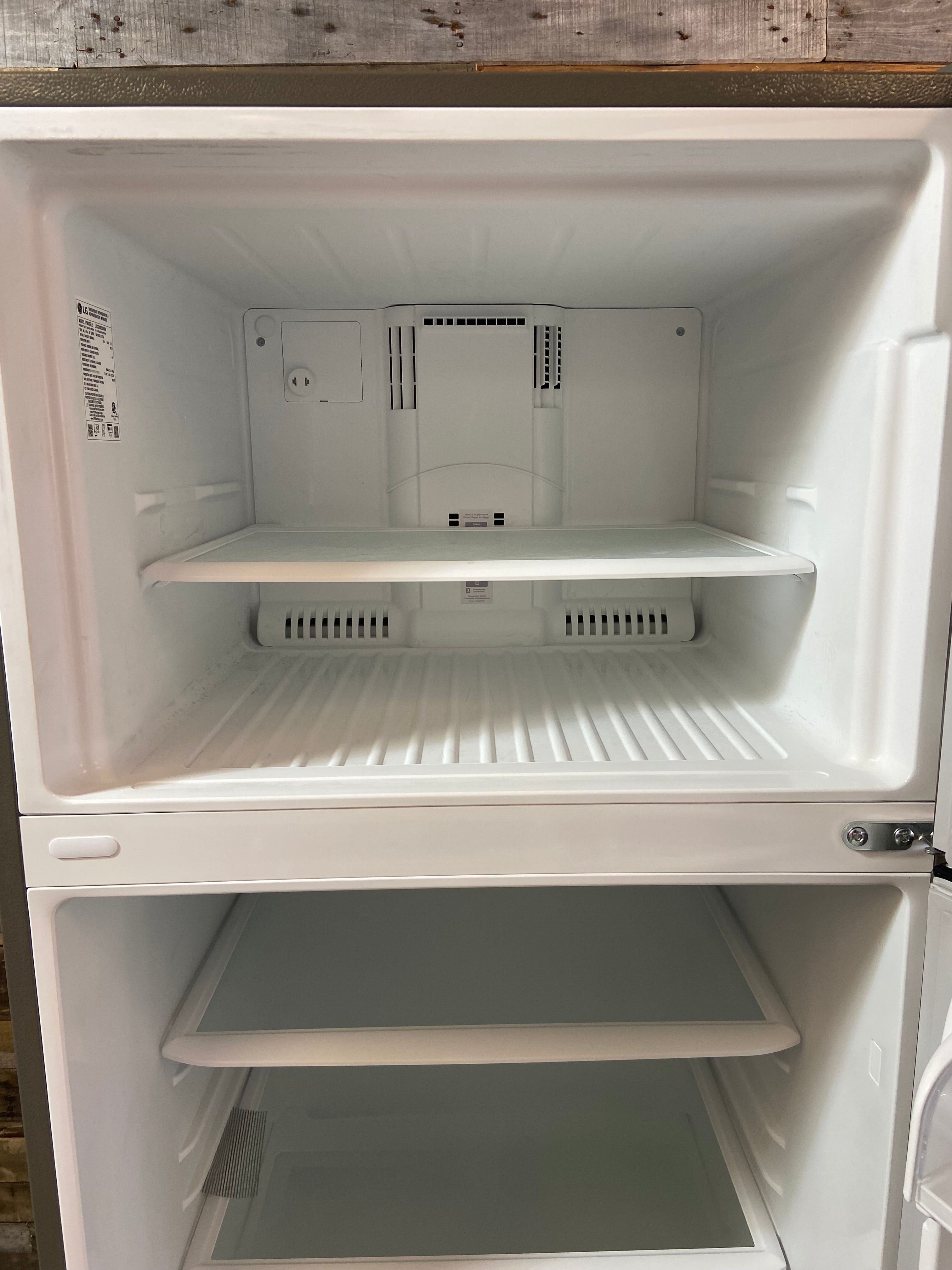 LG Stainless 30 in. W 20 cu. ft. Top Freezer Refrigerator w/ Multi-Air Flow