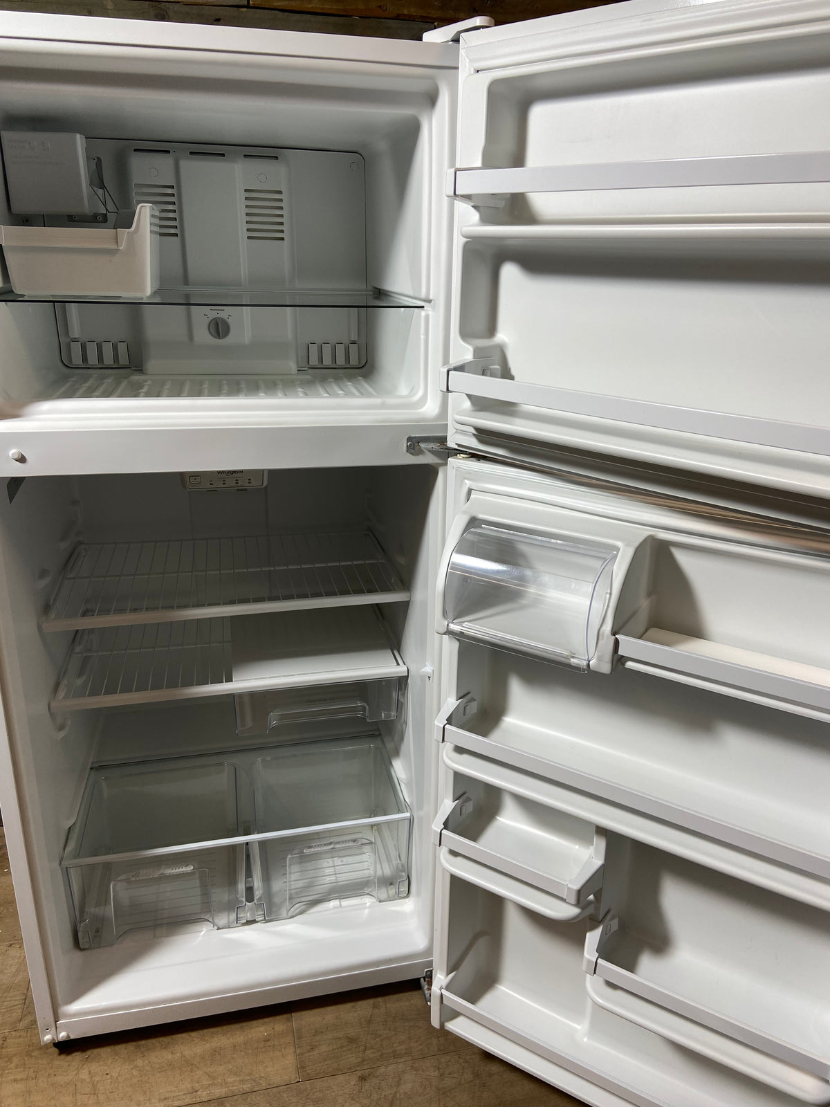 Whirlpool White Top/Bottom 30” Refrigerator With Ice Maker