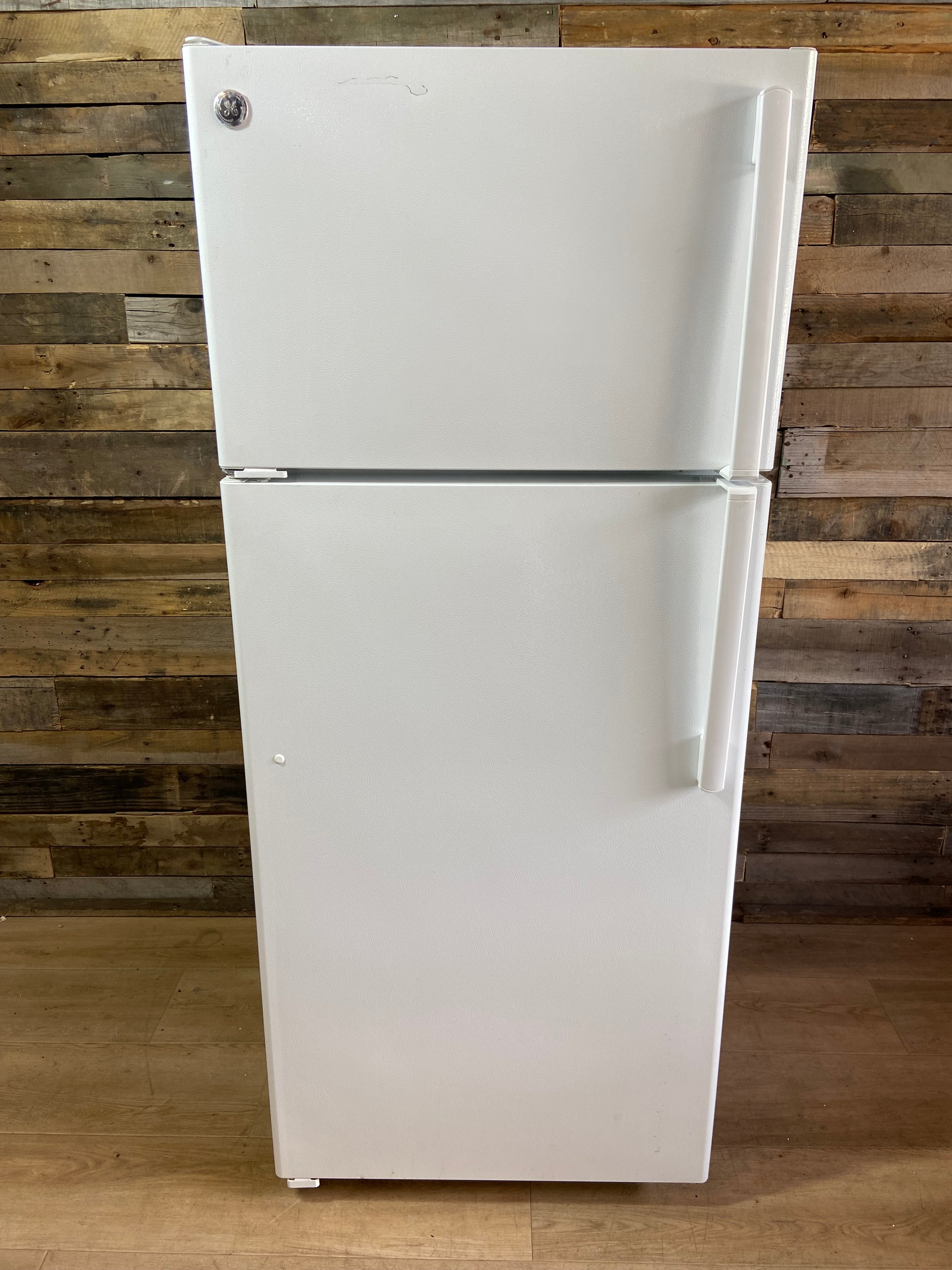 GE White Top/Bottom Refrigerator