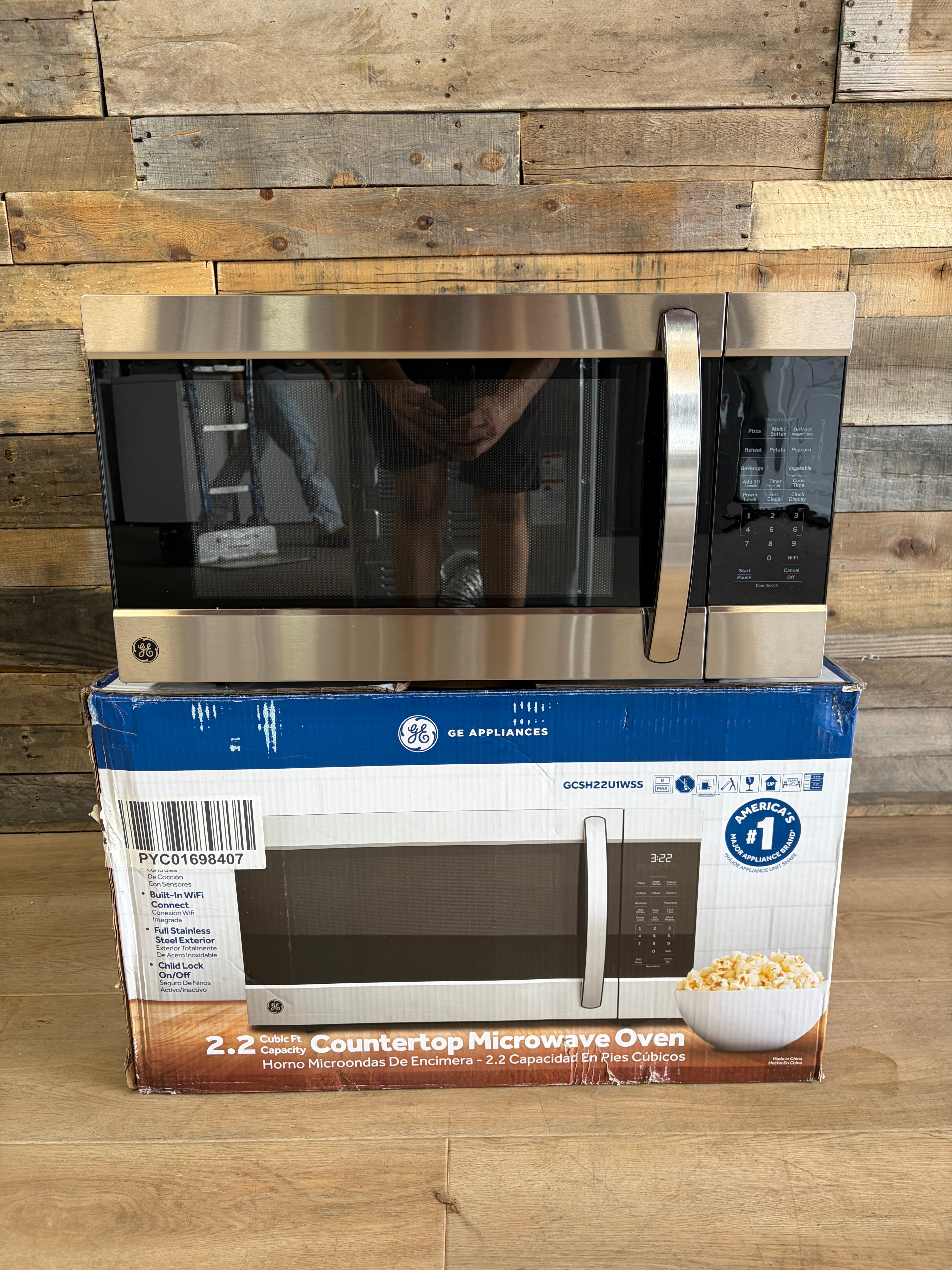 GE® 2.2 Cu. Ft. Capacity Countertop Microwave Oven