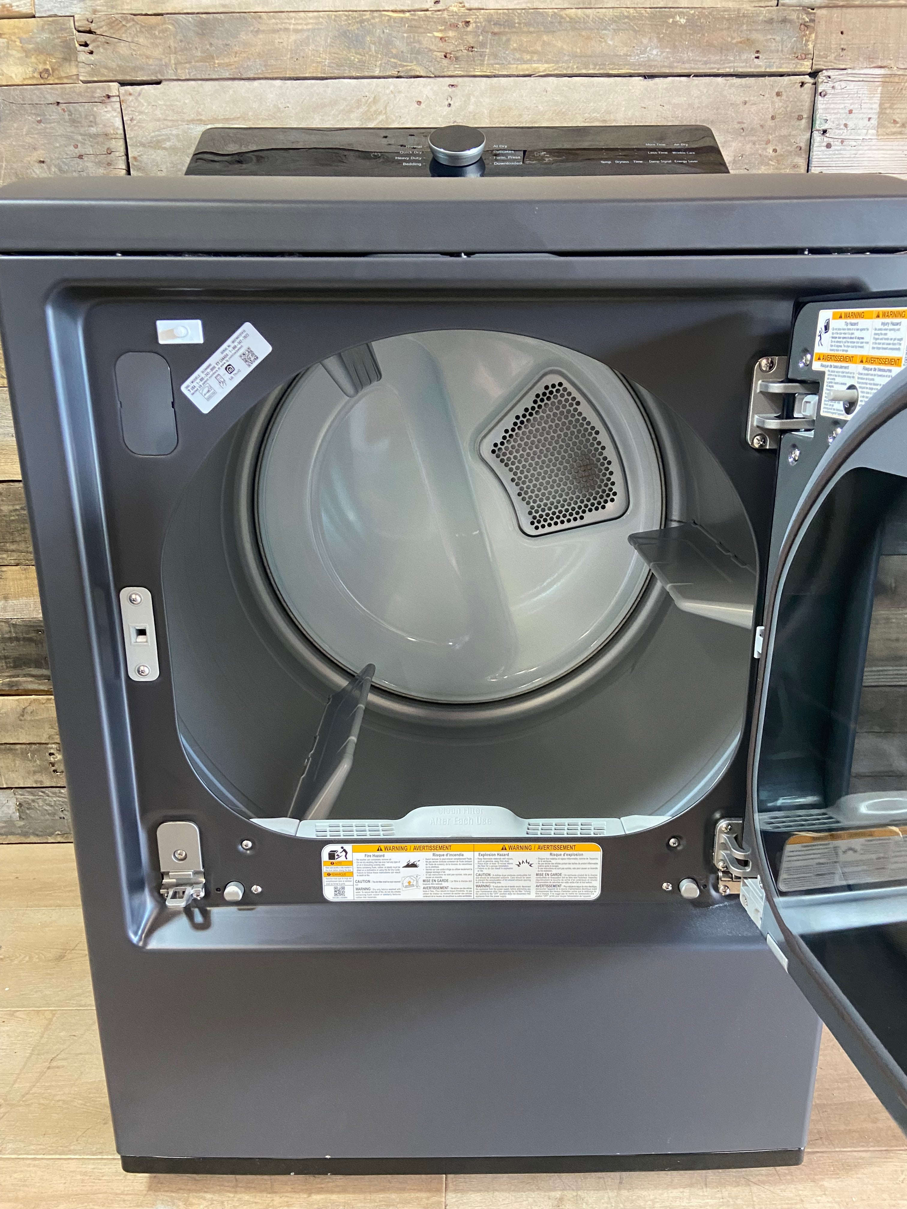 LG 7.3-cu ft Vented Electric Dryer with Steam Cycle (Matte Black)