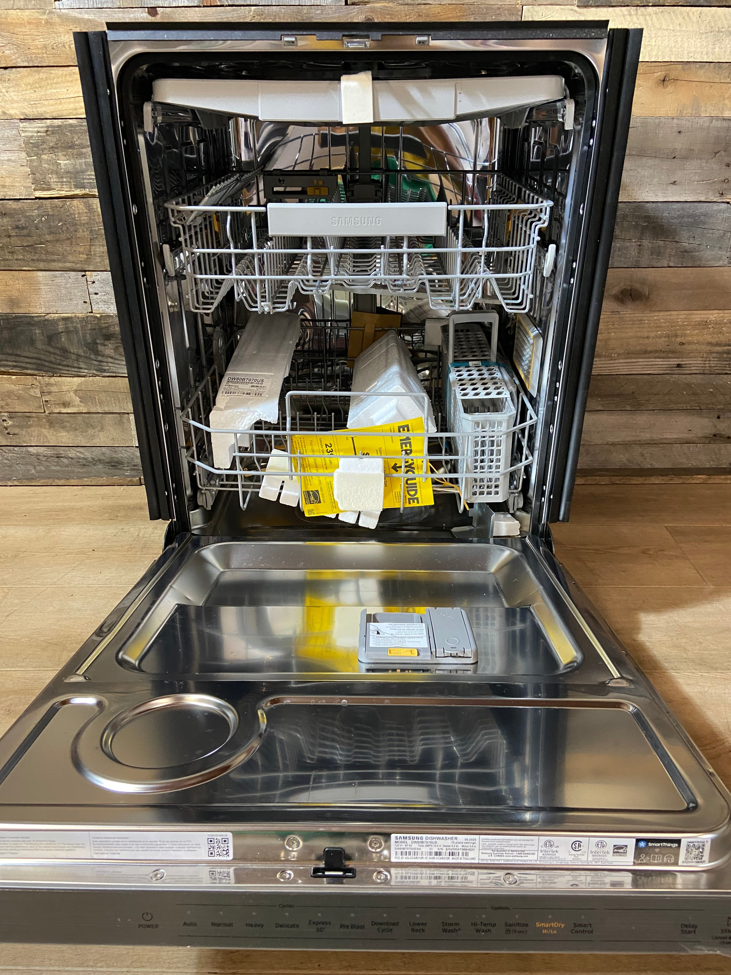 Samsung 24-in Top Control Built-in Dishwasher With Third Rack, AutoRelease Door and StormWash , 38-Decibel